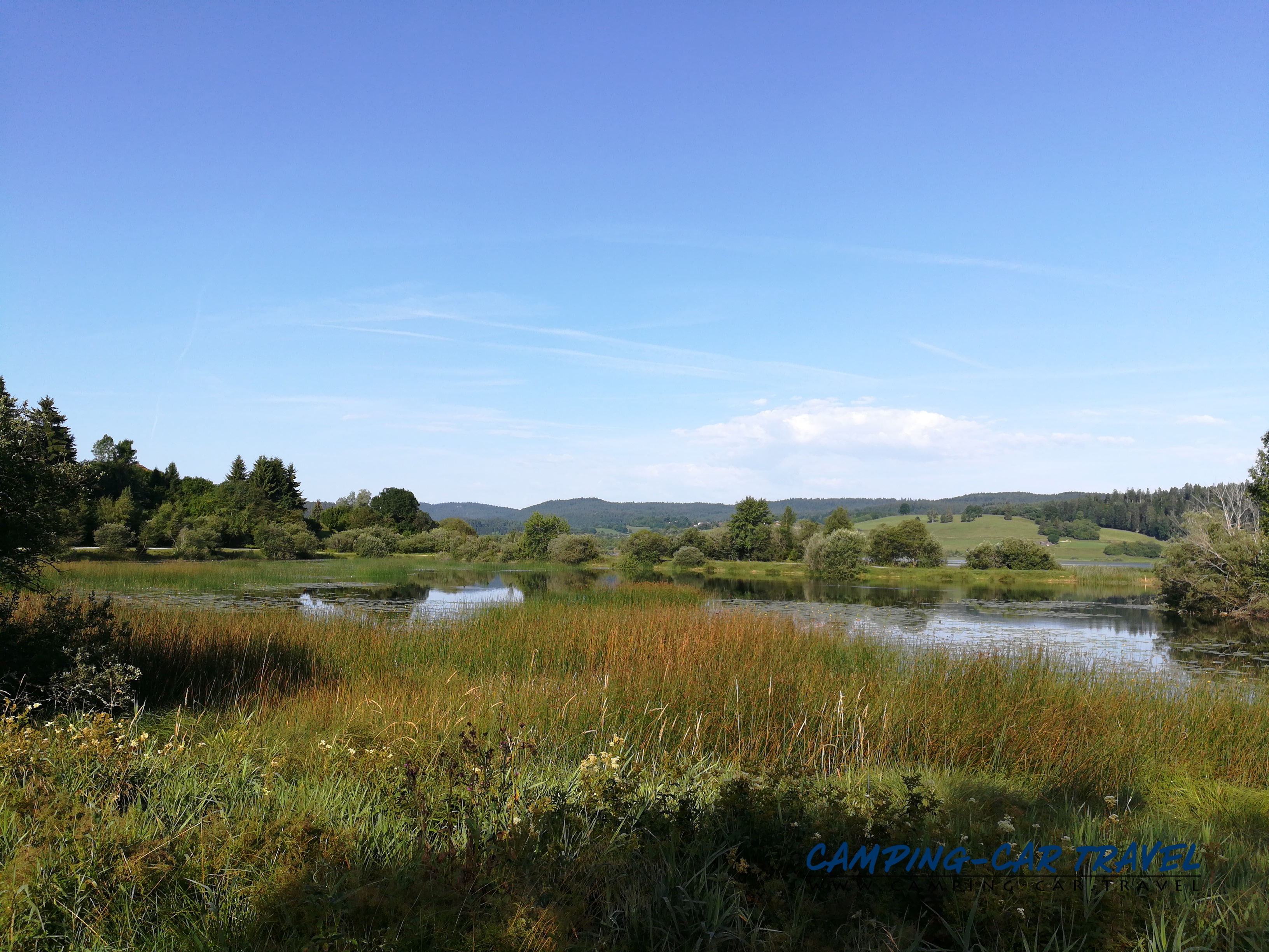 aire services camping car Labergement-Sainte-Marie Lac de Remoray Doubs