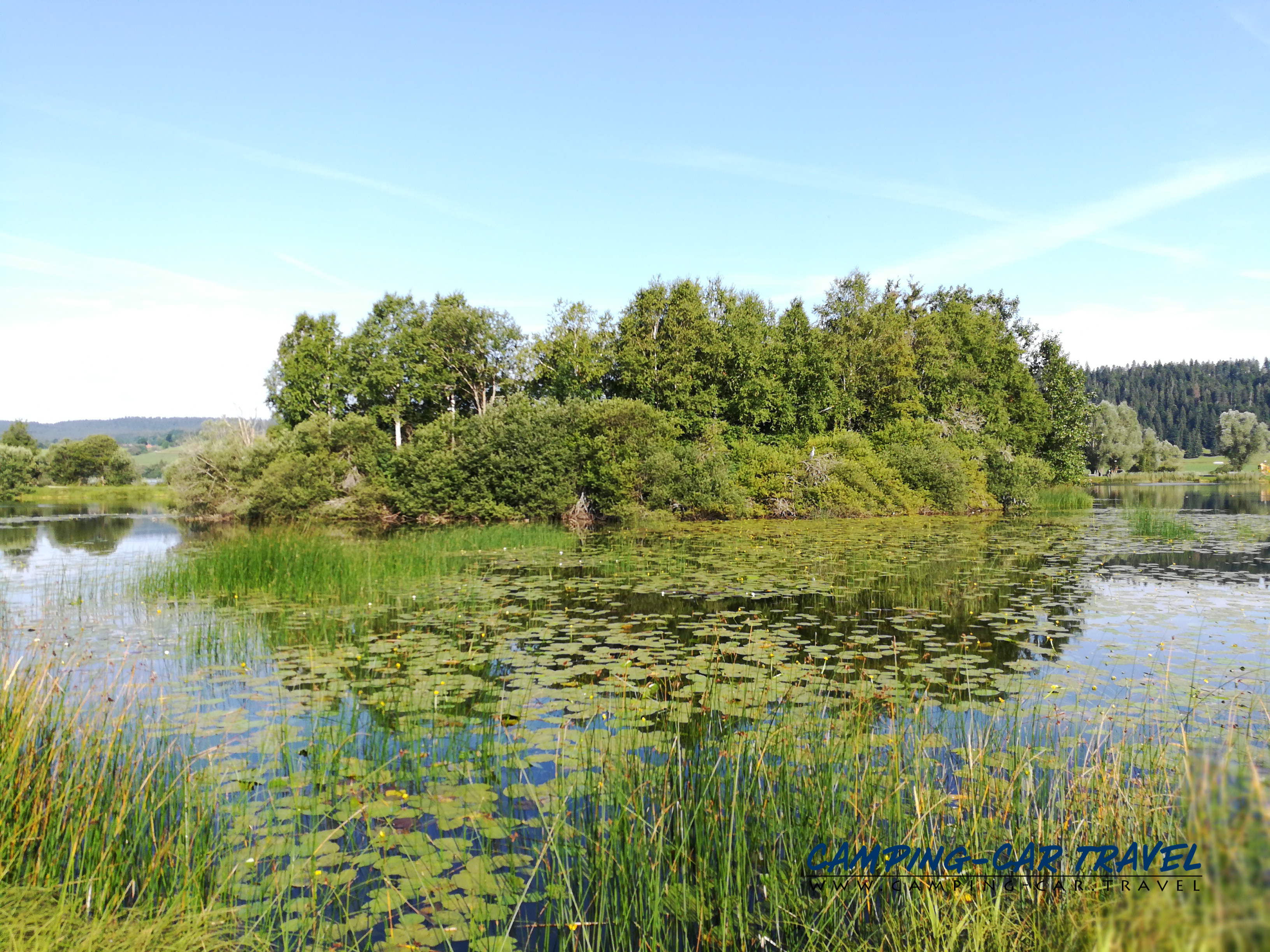 aire services camping car Labergement-Sainte-Marie Lac de Remoray Doubs