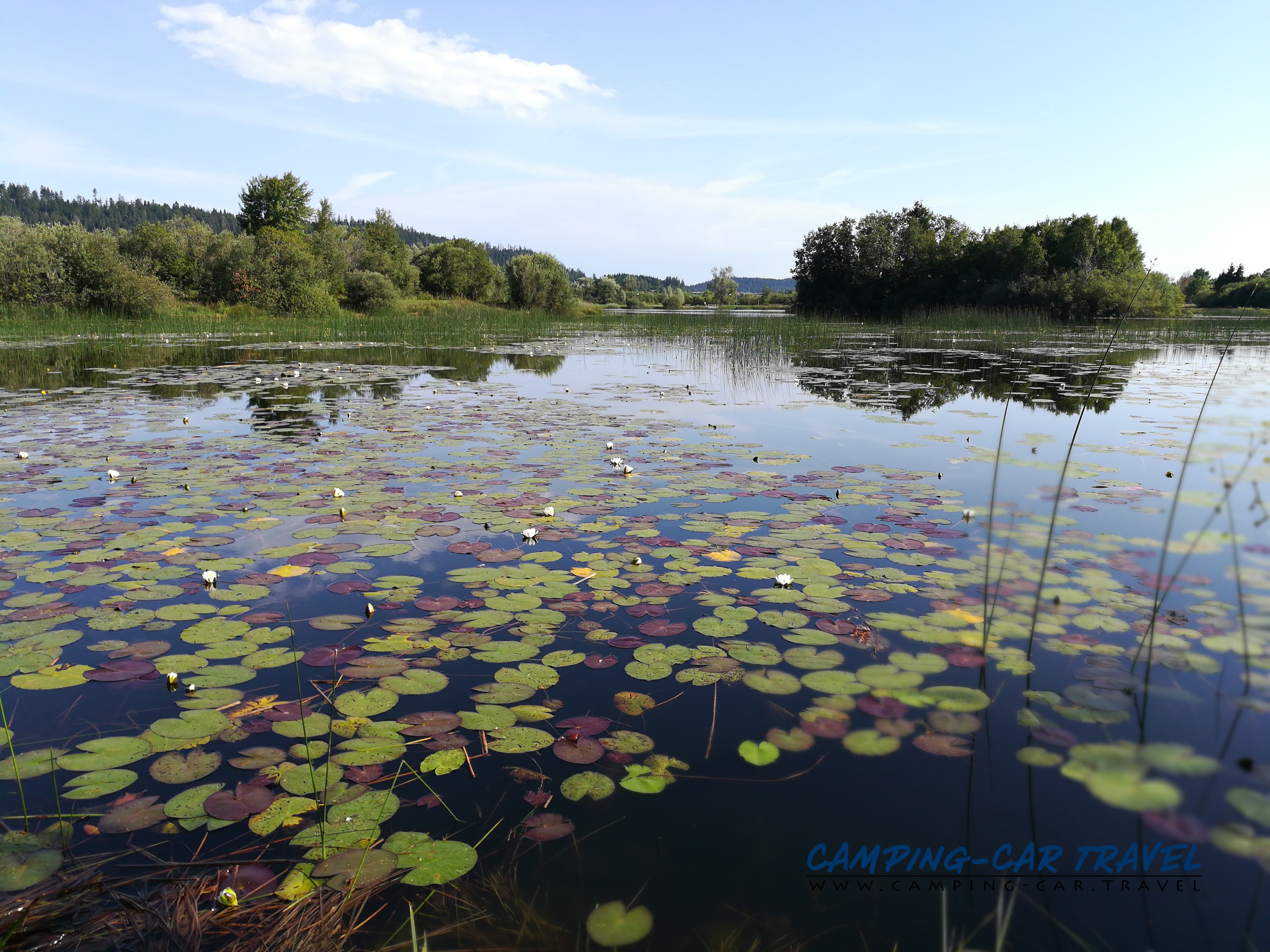 aire services camping car Labergement-Sainte-Marie Lac de Remoray Doubs