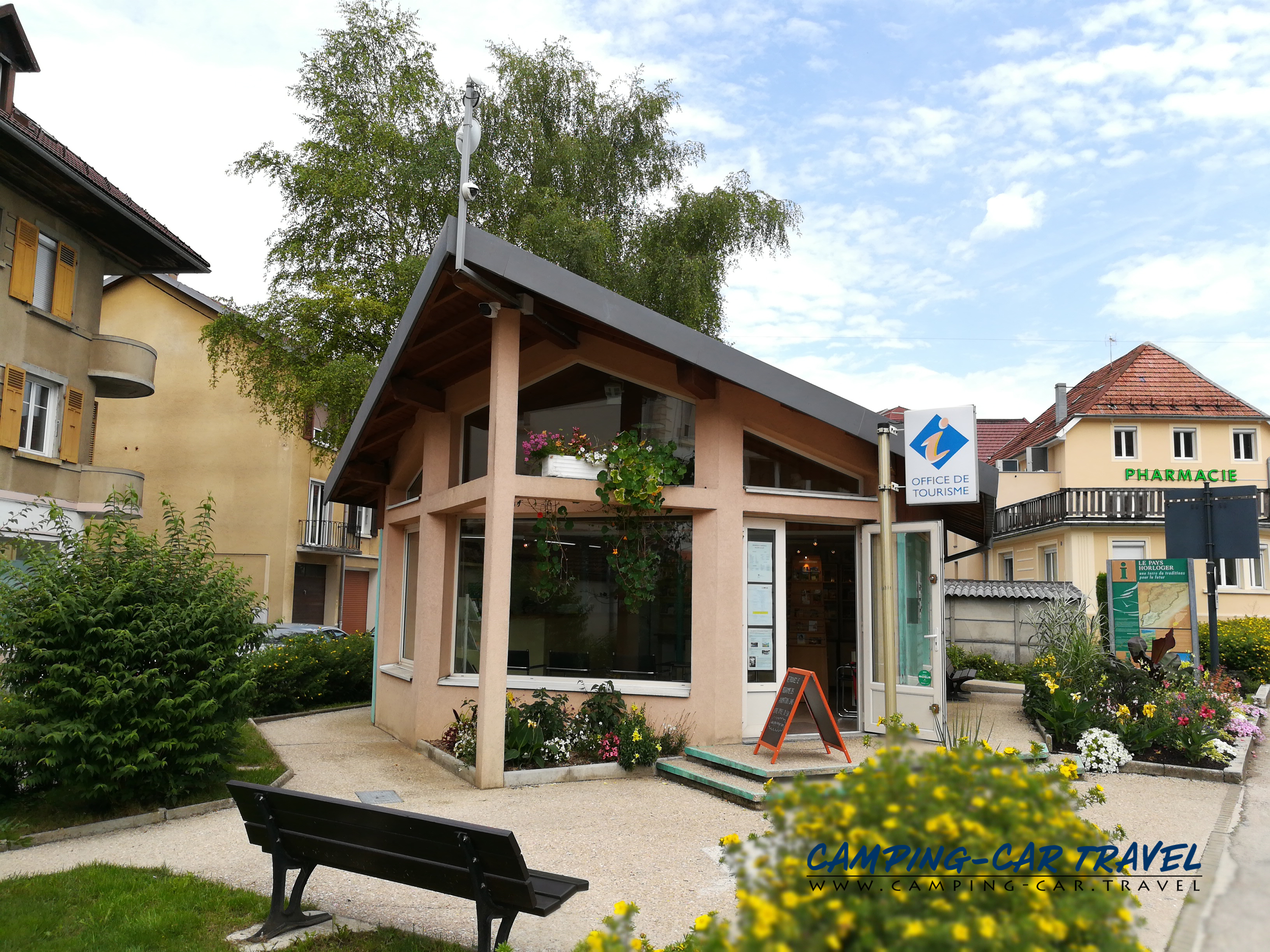 aire services camping car Villers-le-Lac Doubs