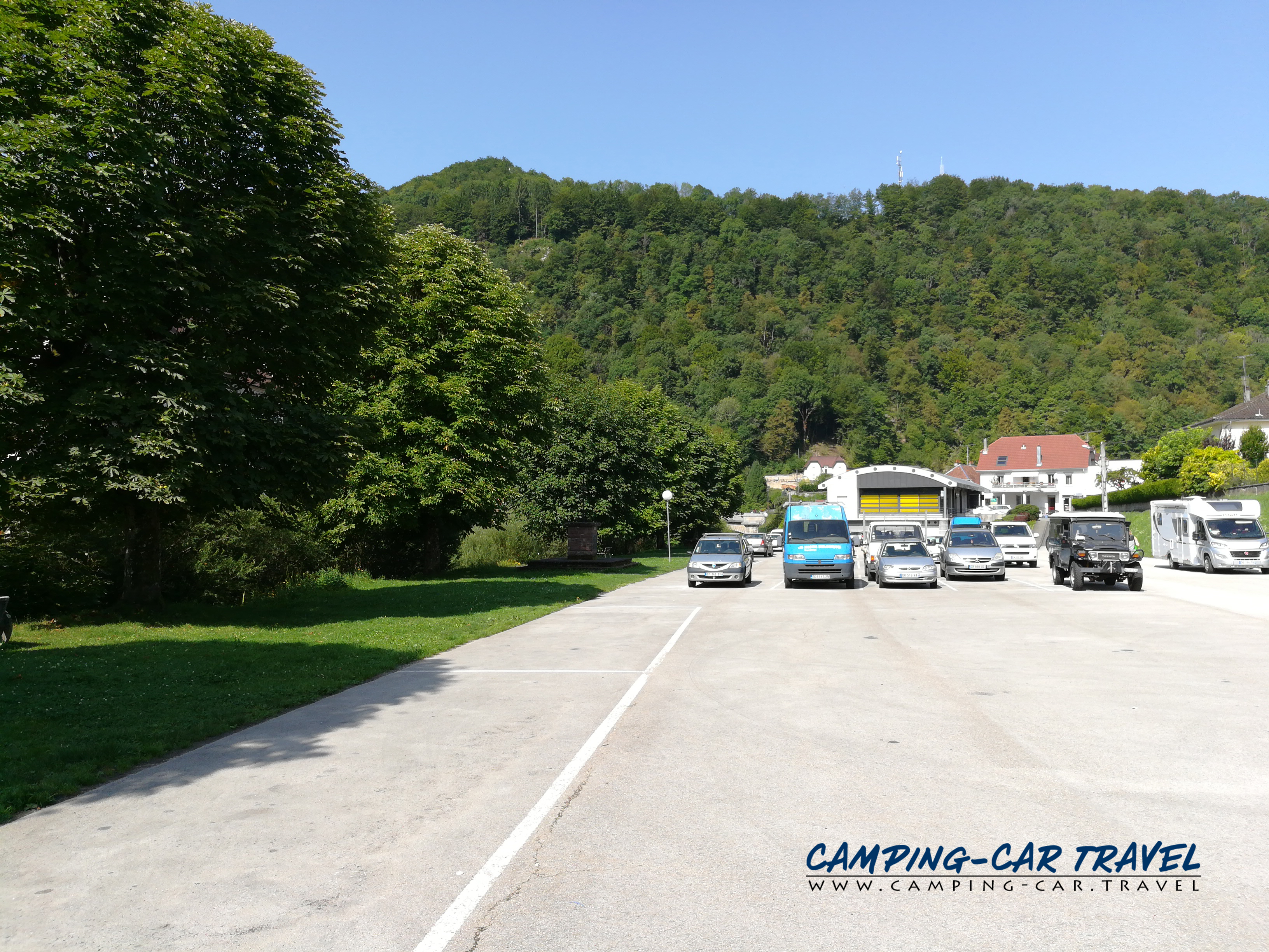 aire services camping car Saint-Hippolyte Doubs