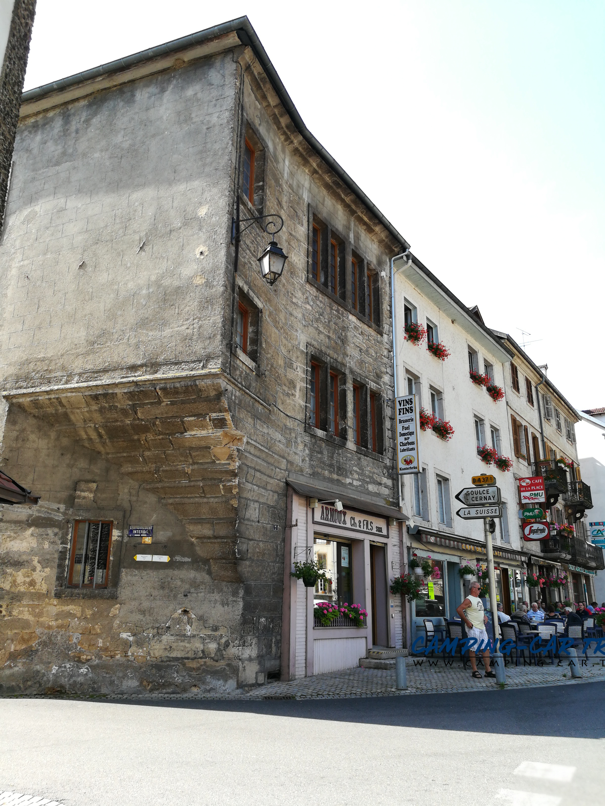 aire services camping car Saint-Hippolyte Doubs