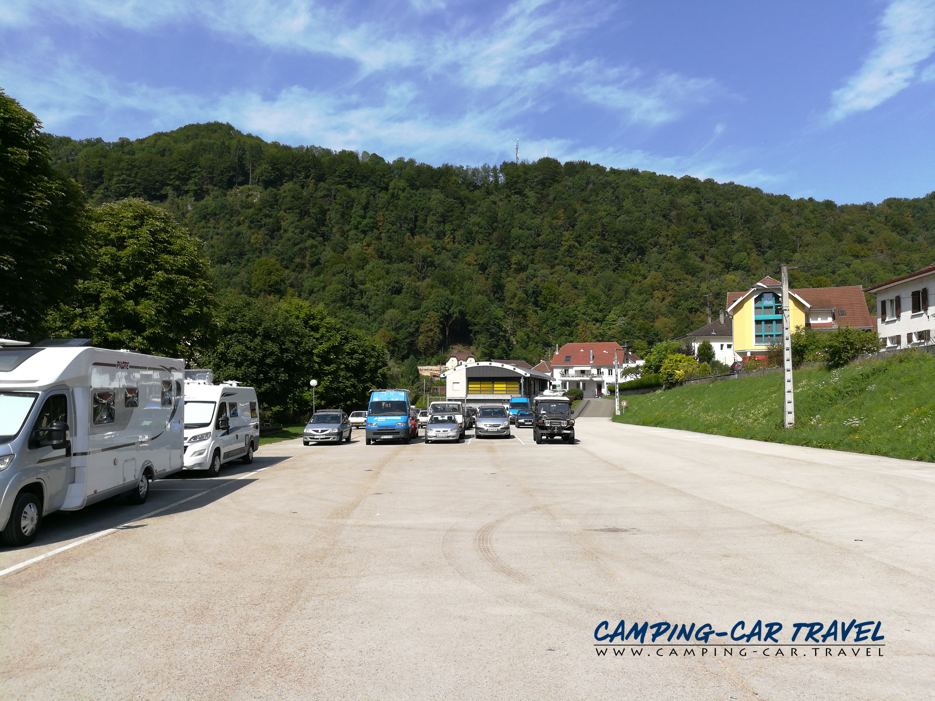 aire services camping car Saint-Hippolyte Doubs