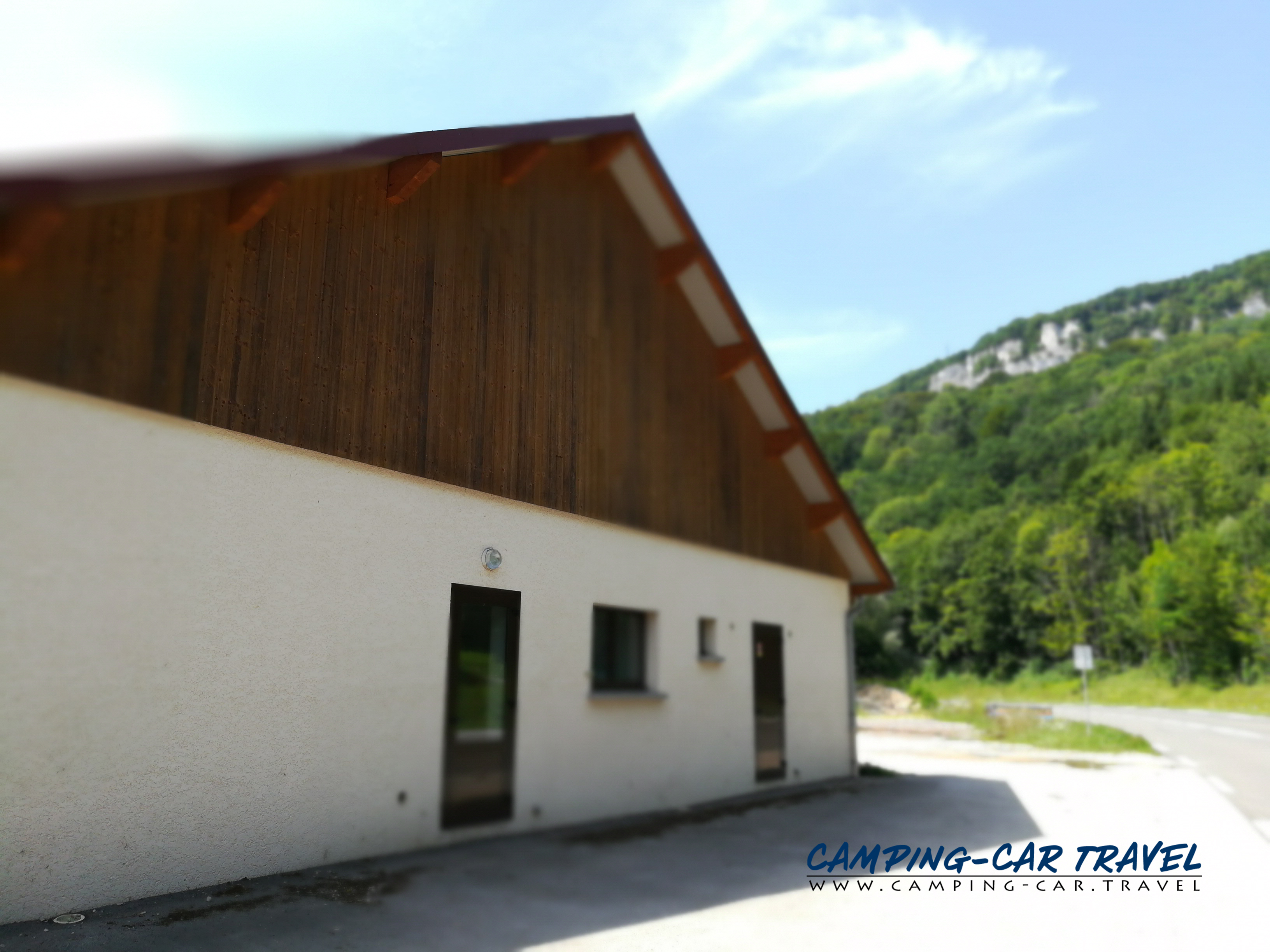 aire services camping car Saint-Hippolyte Doubs