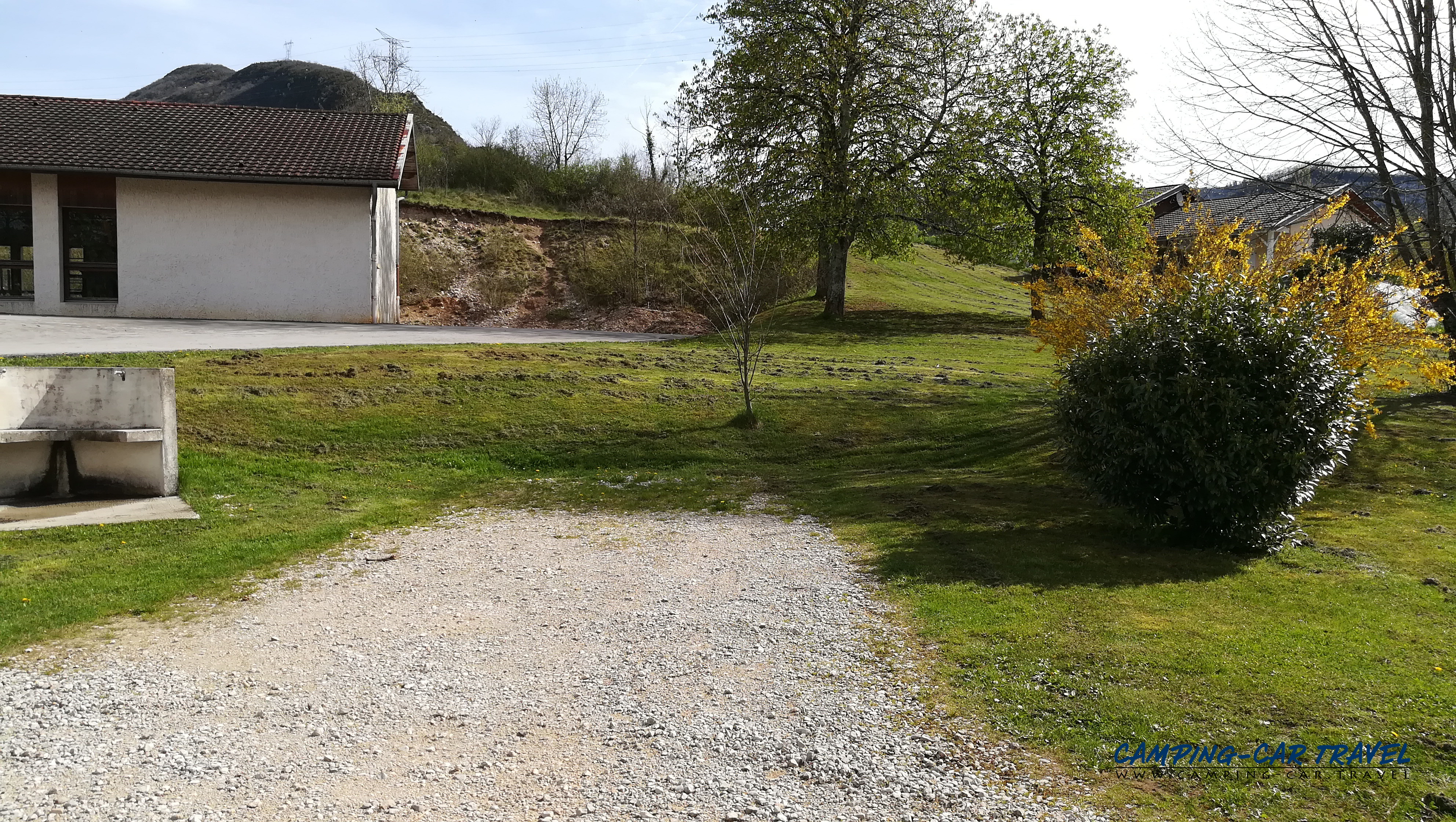 aire services camping car Thoirette Jura