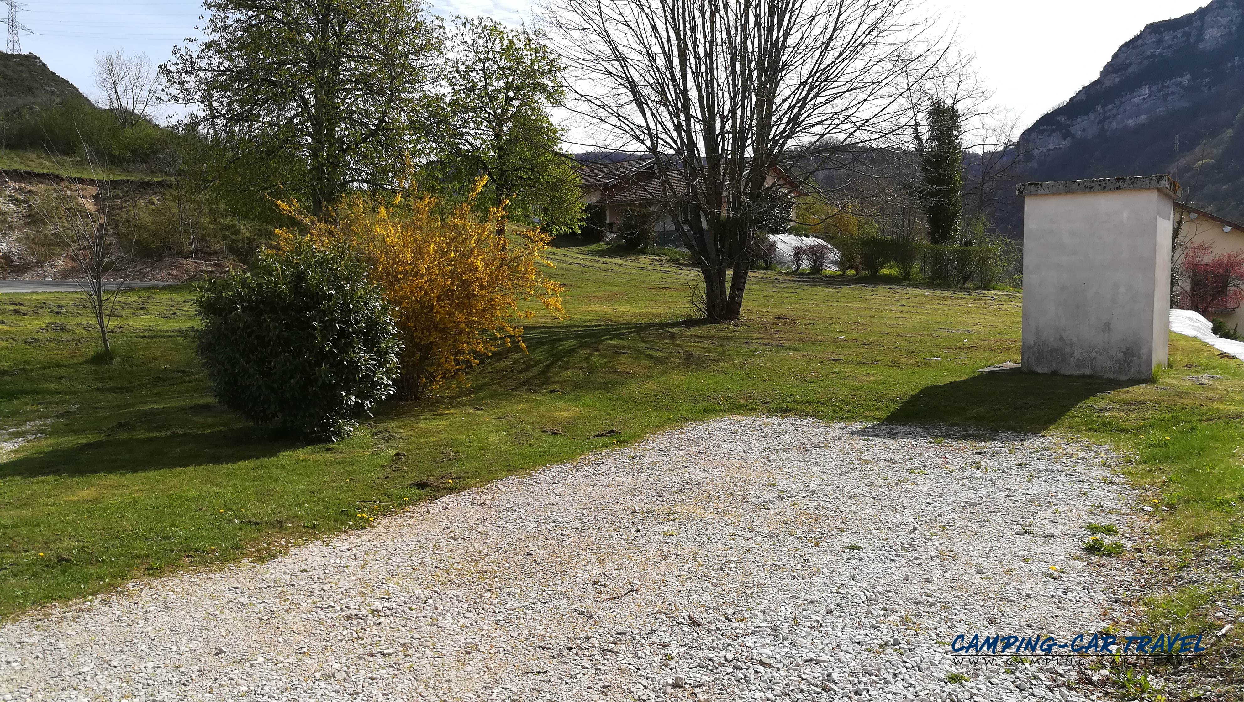 aire services camping car Thoirette Jura