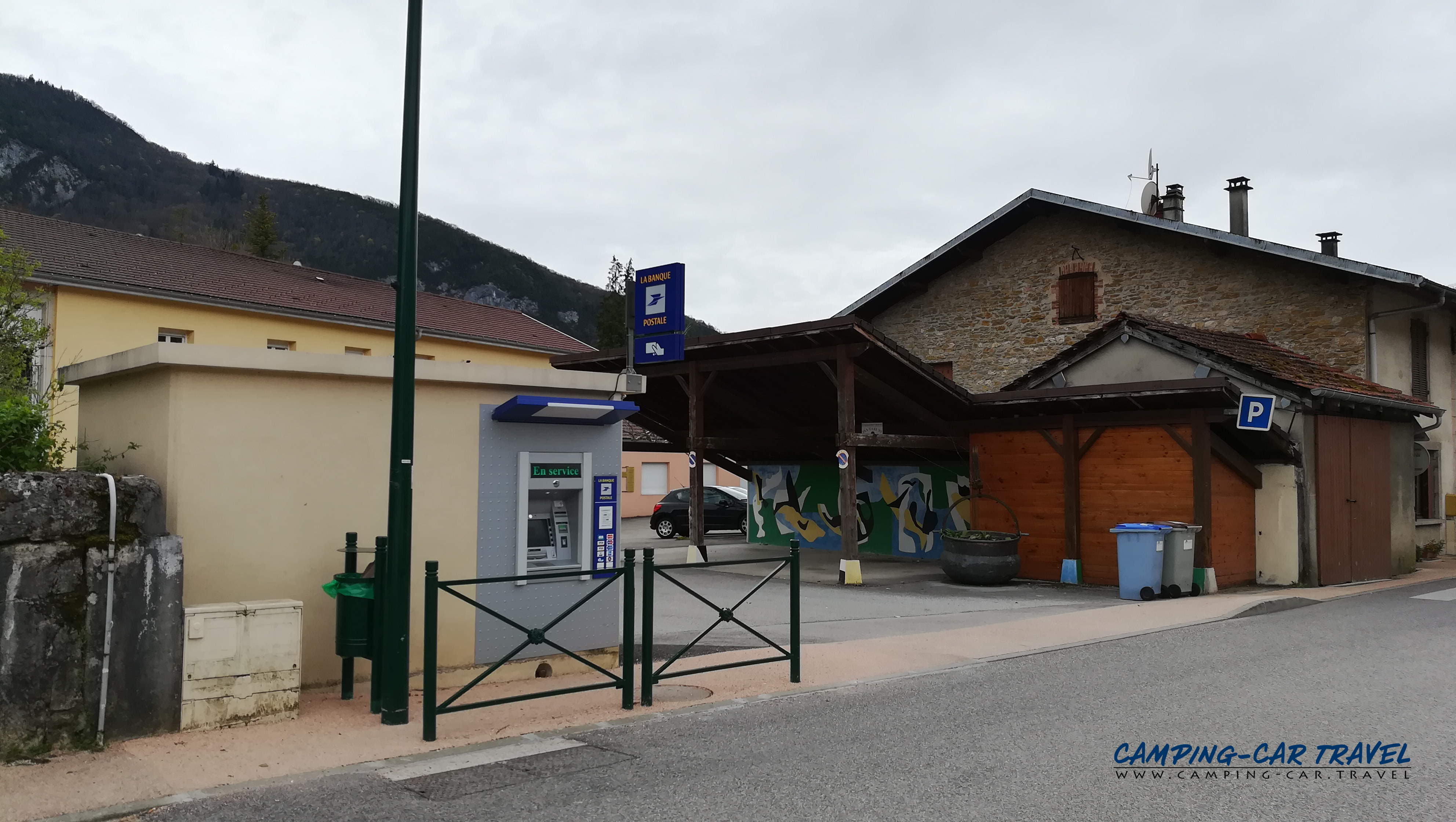 aire services camping car Thoirette Jura