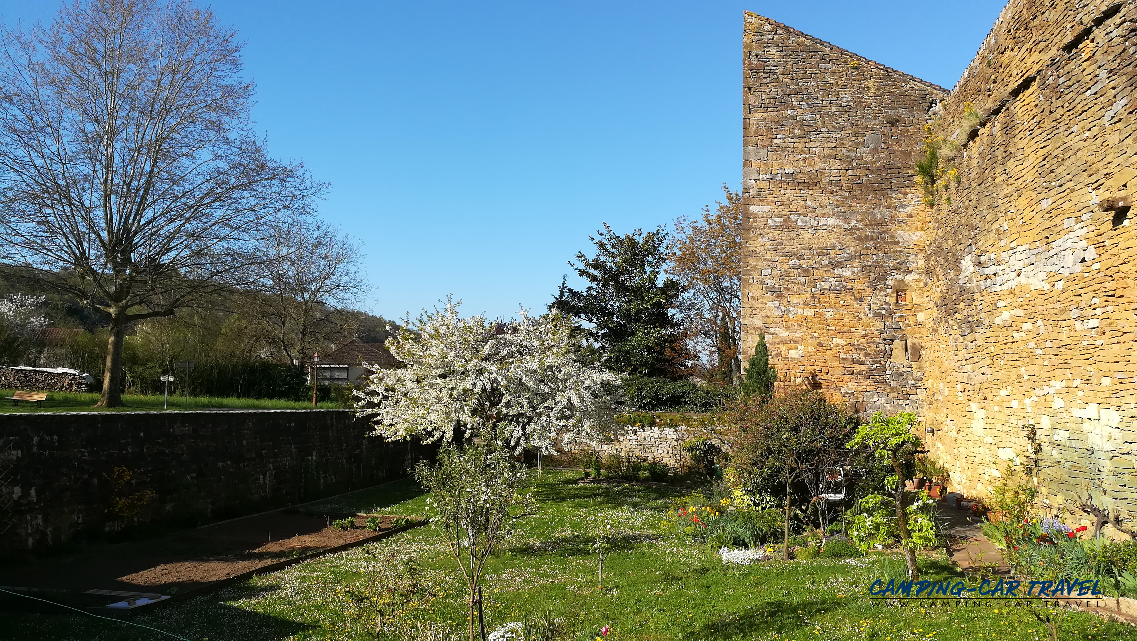 aire services camping car Cuiseaux Saône-et-Loire