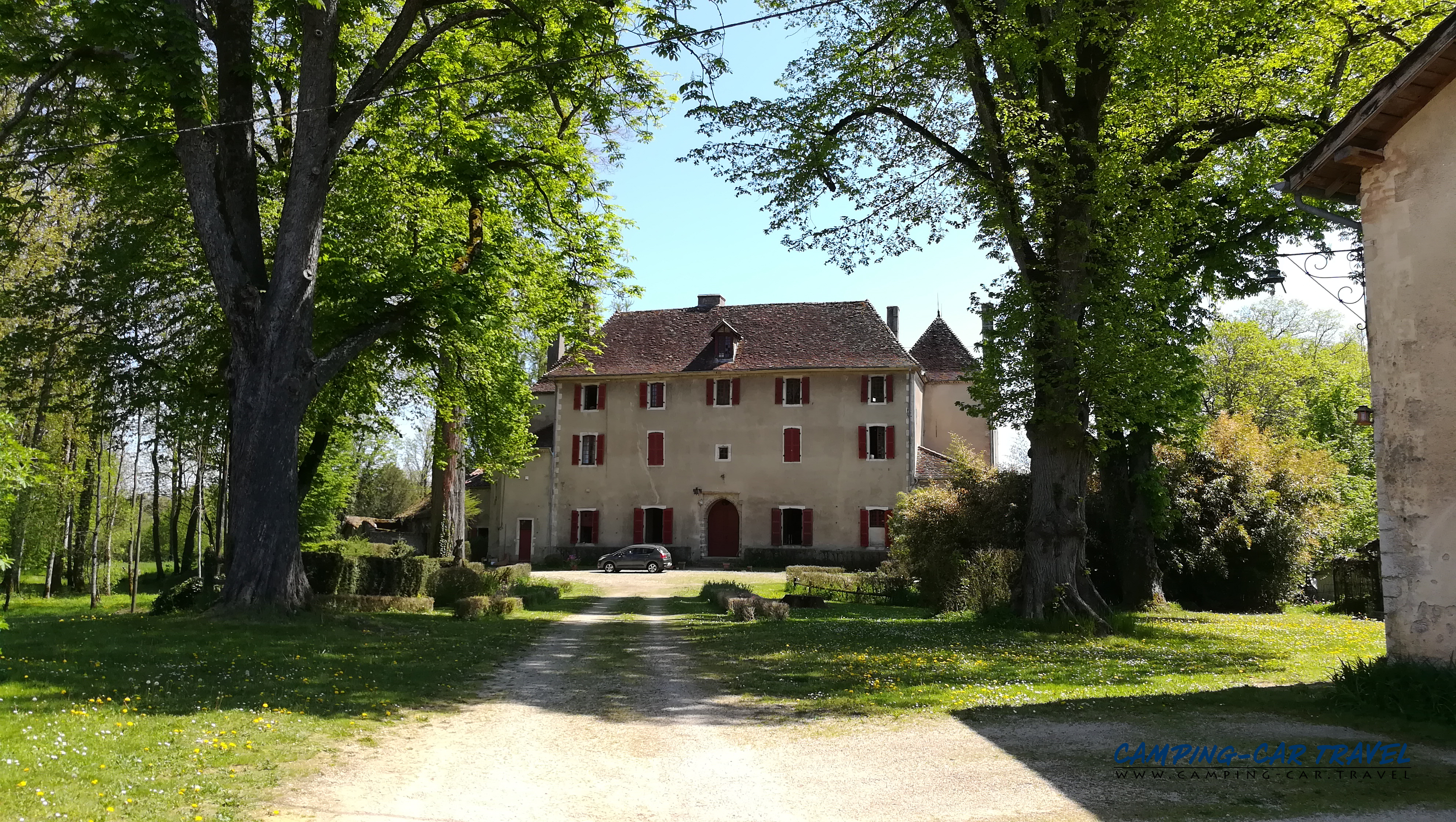 aire services camping car Sainte-Croix-en-Bresse Saône-et-Loire