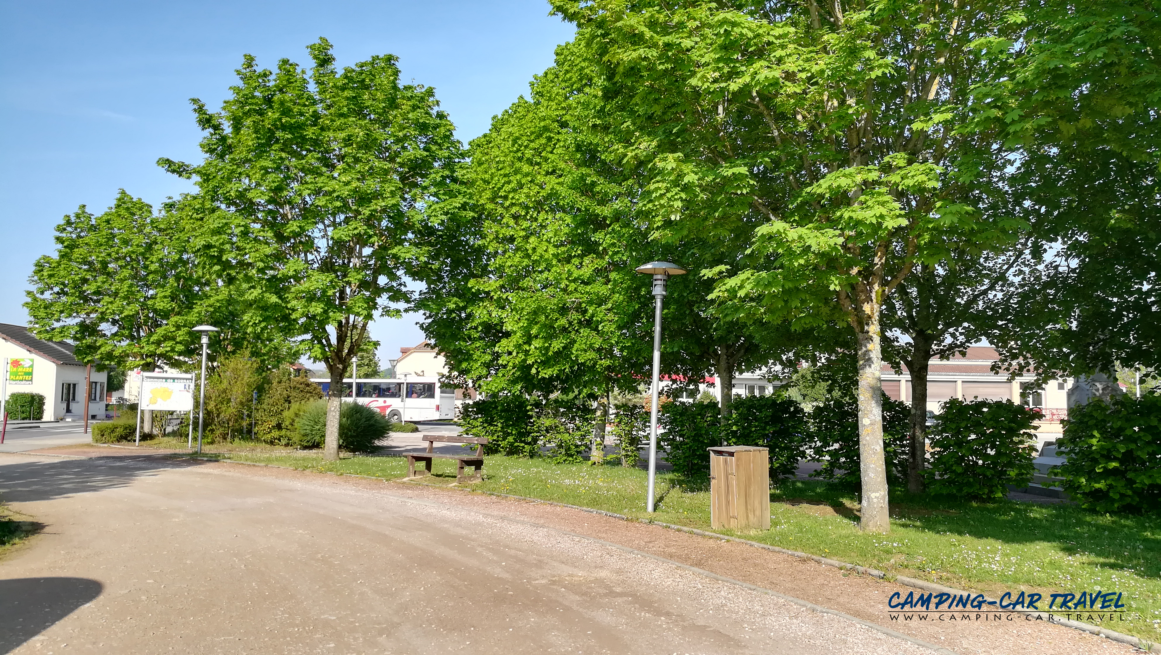 aire services camping car Sornay Saône-et-Loire