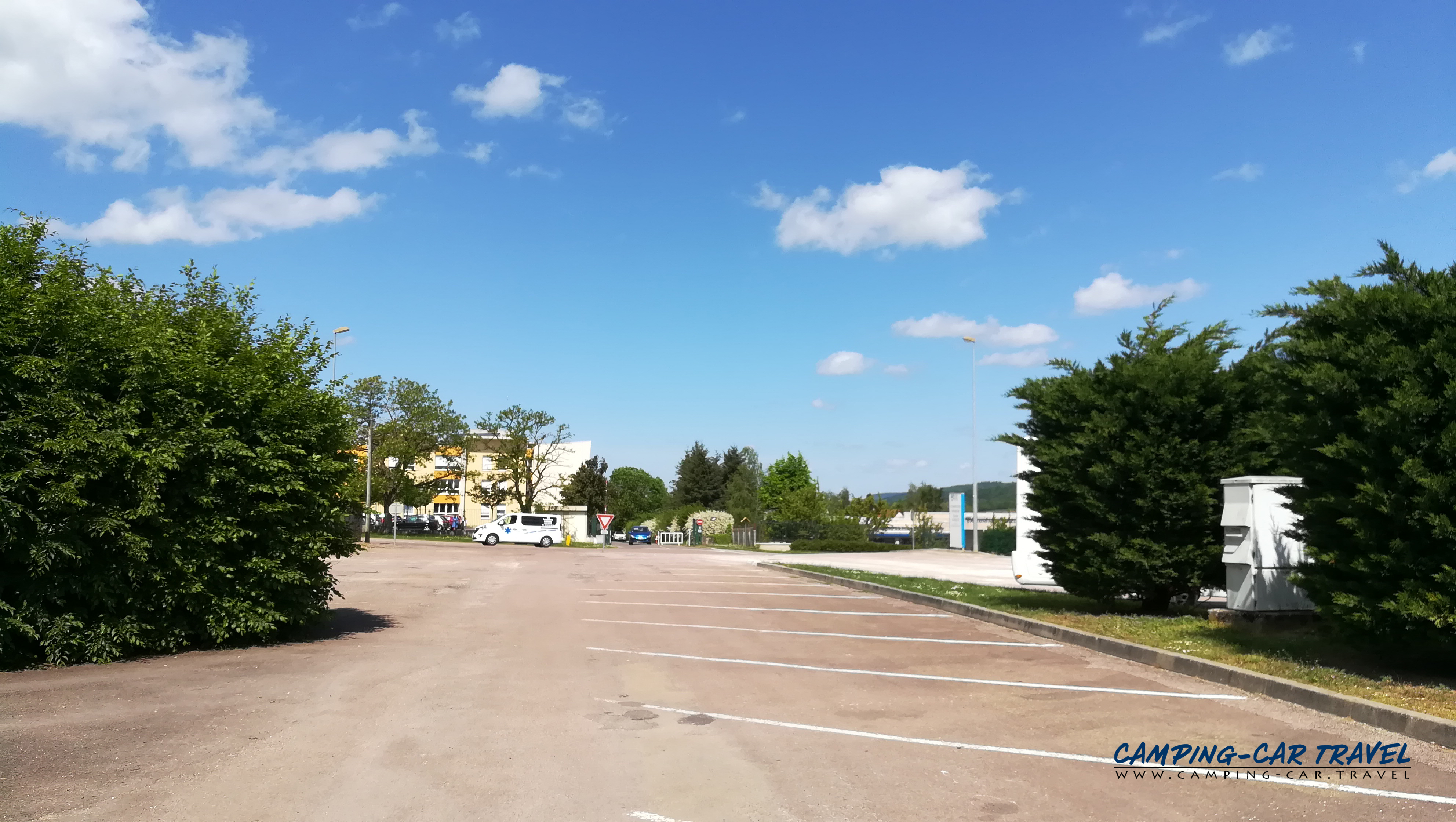 aire services camping car Semur-en-Auxois Côte-d'Or