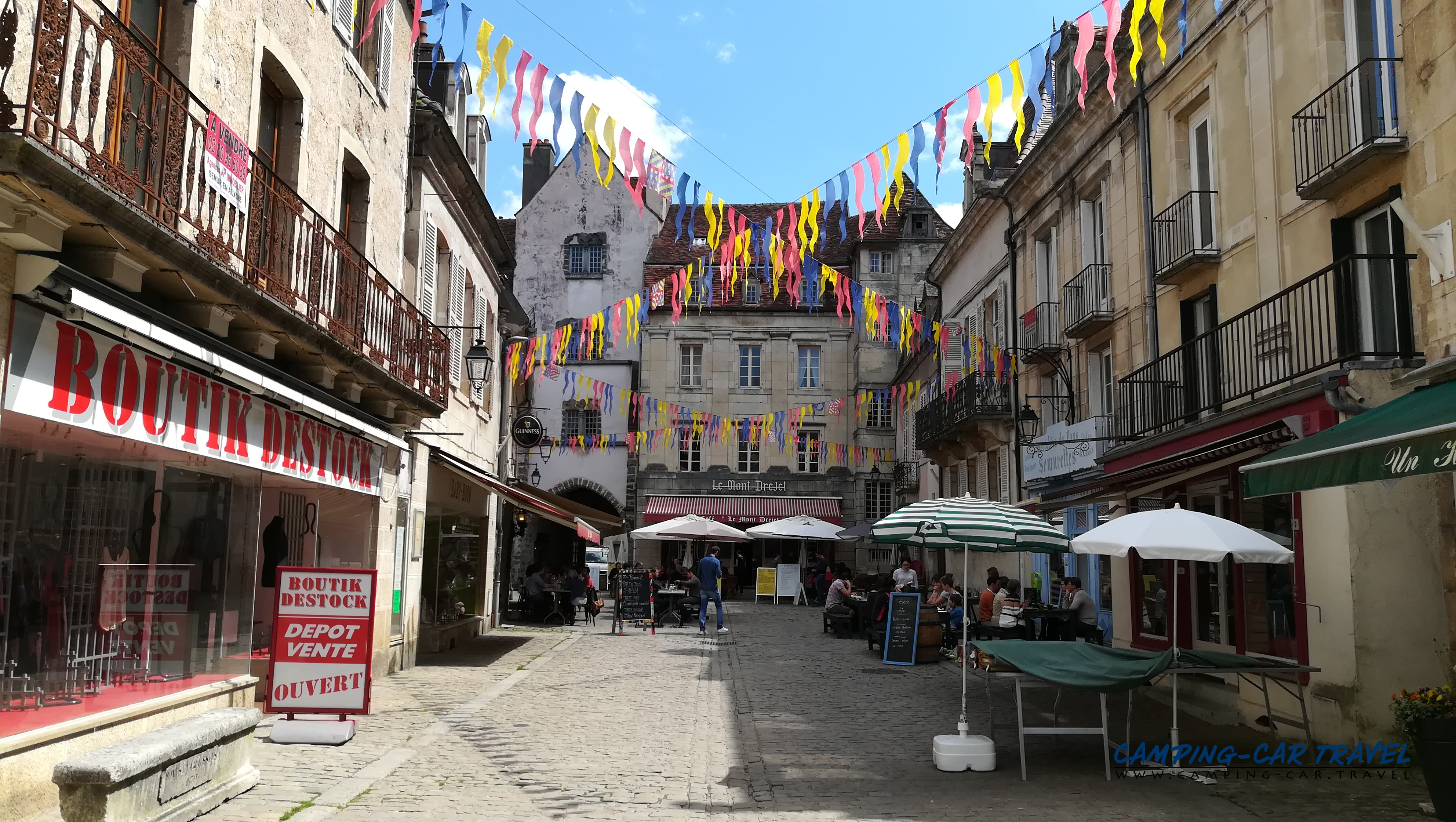 aire services camping car Semur-en-Auxois Côte-d'Or