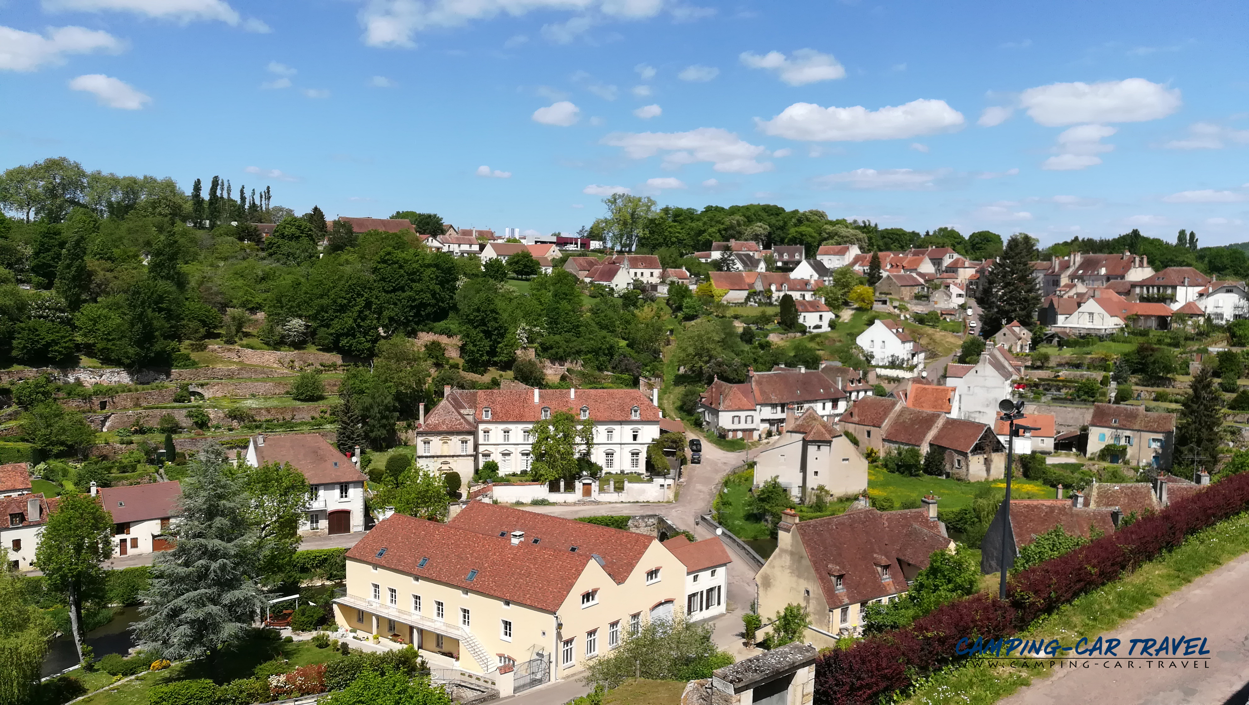 aire services camping car Semur-en-Auxois Côte-d'Or