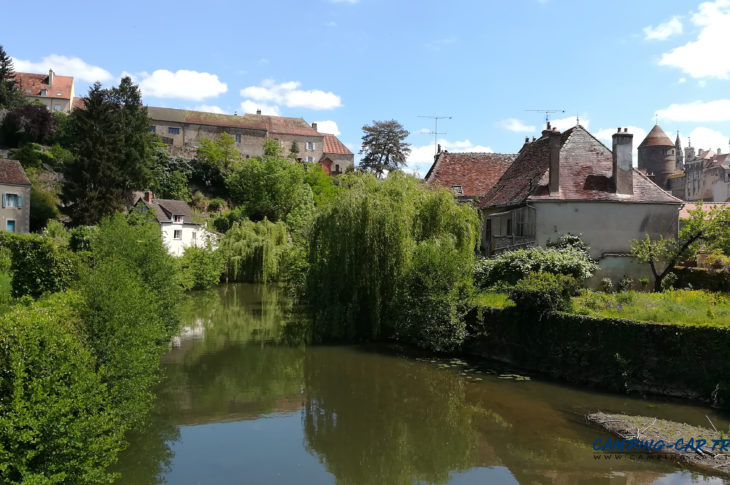 aire services camping car Semur-en-Auxois Côte-d'Or