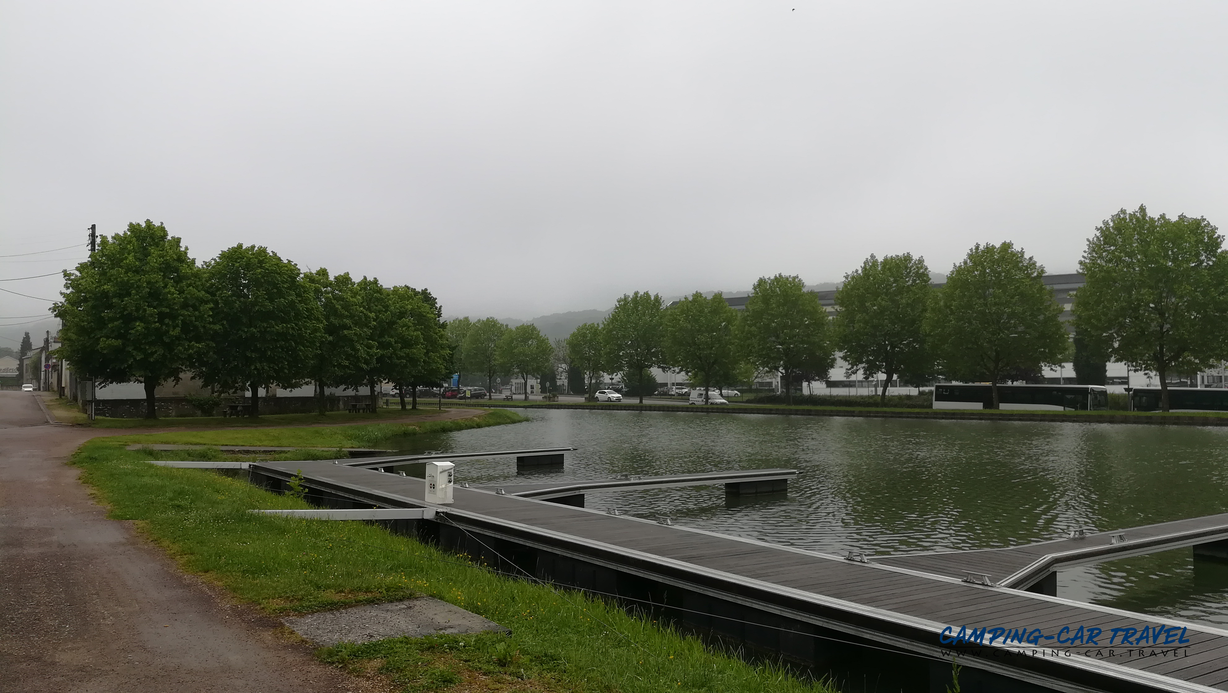 aire stationnement camping car Montbard Côte-d'Or