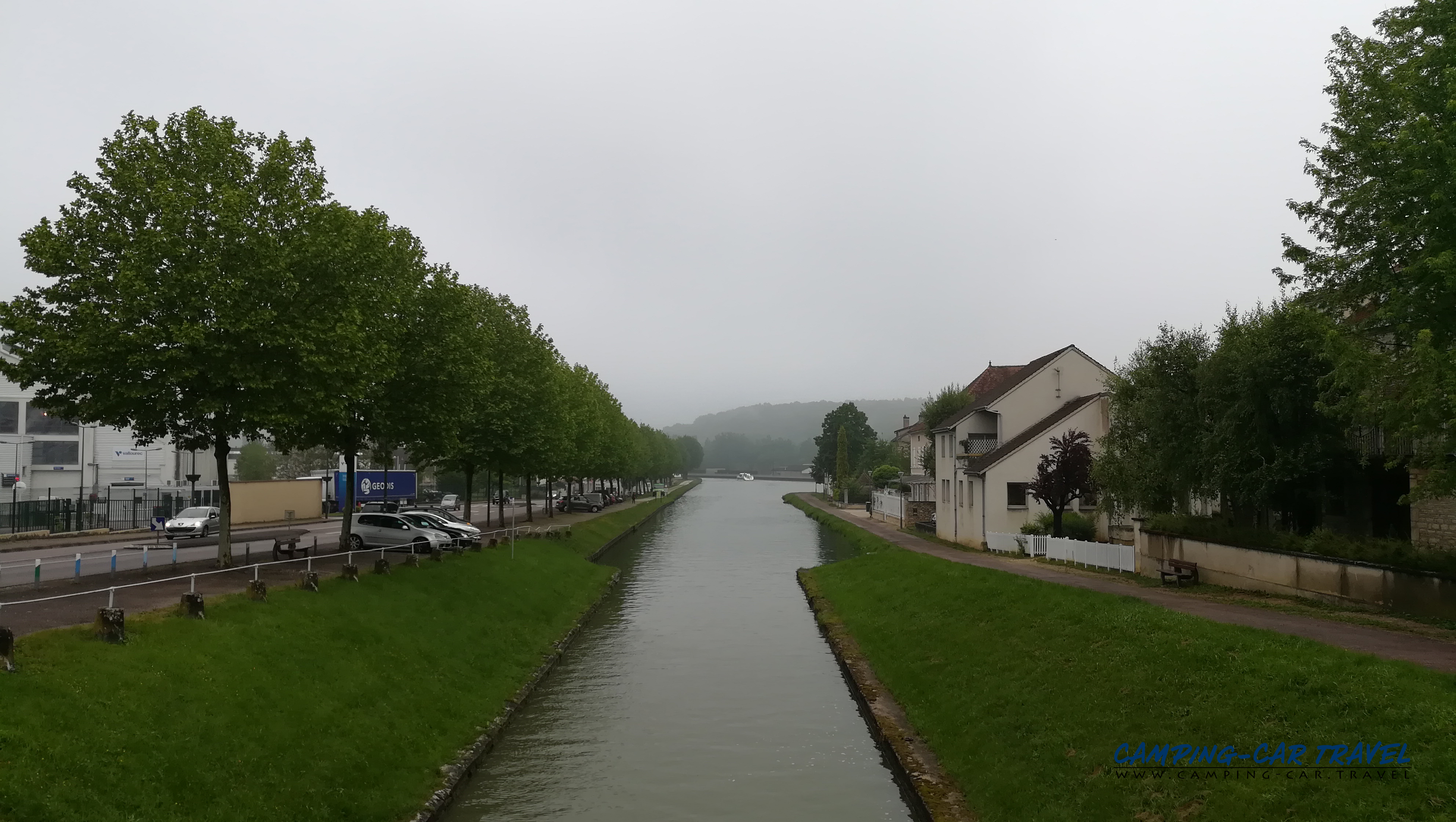 aire stationnement camping car Montbard Côte-d'Or