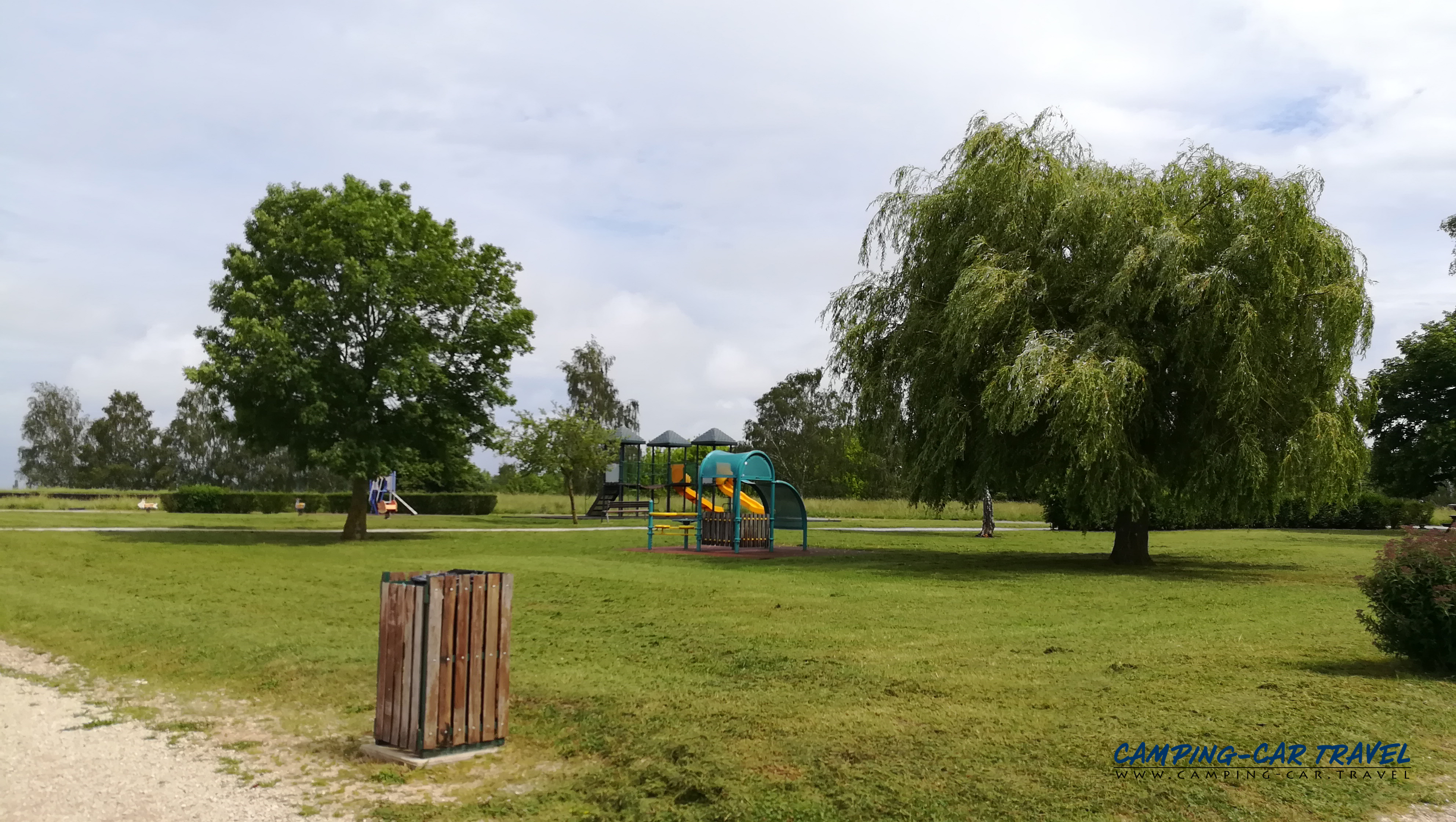 aire services camping car Sainte-Marie-du-Lac-Nuisement marne lac du der