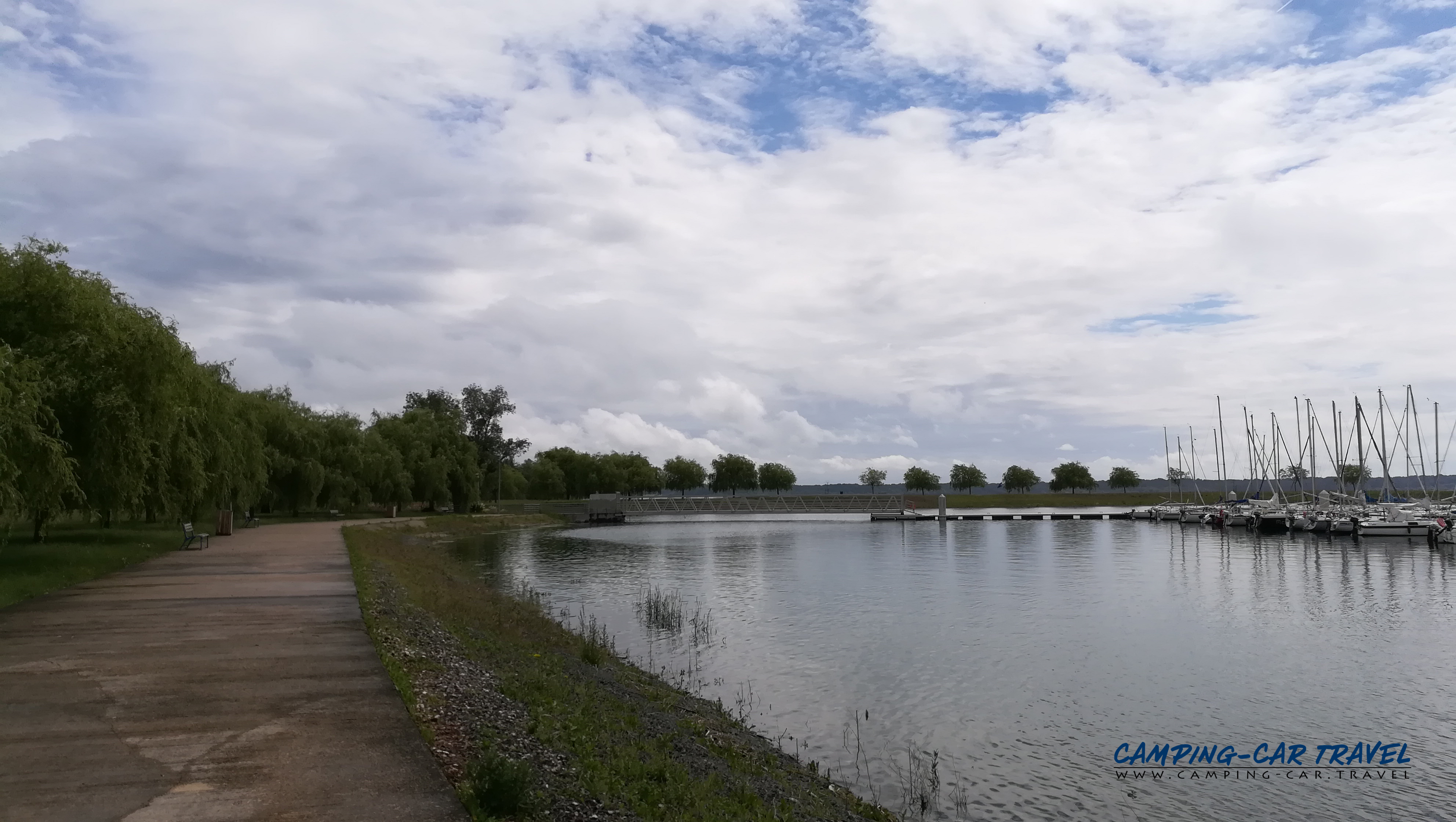 aire services camping car Sainte-Marie-du-Lac-Nuisement marne lac du der