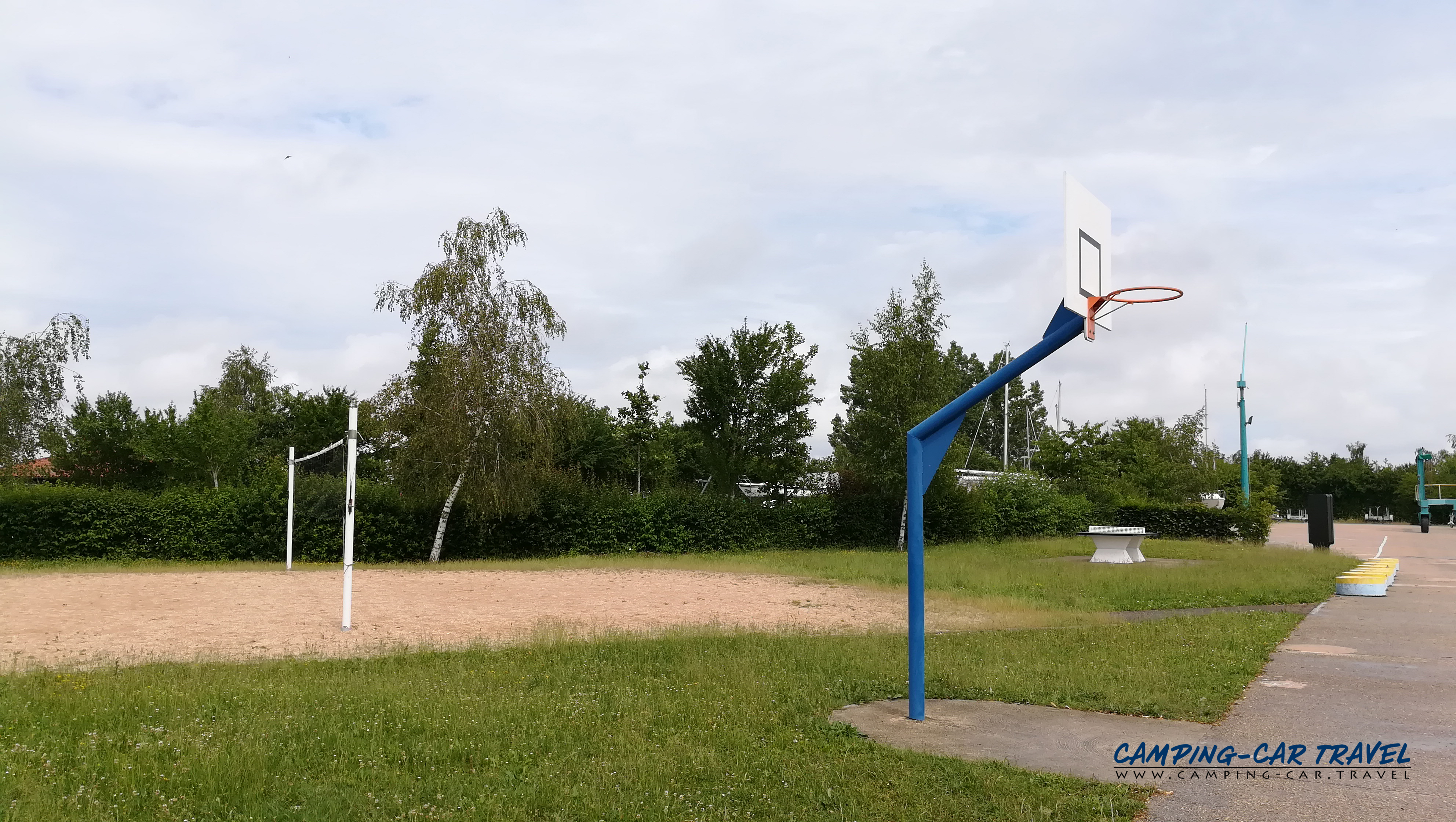 aire services camping car Sainte-Marie-du-Lac-Nuisement marne lac du der