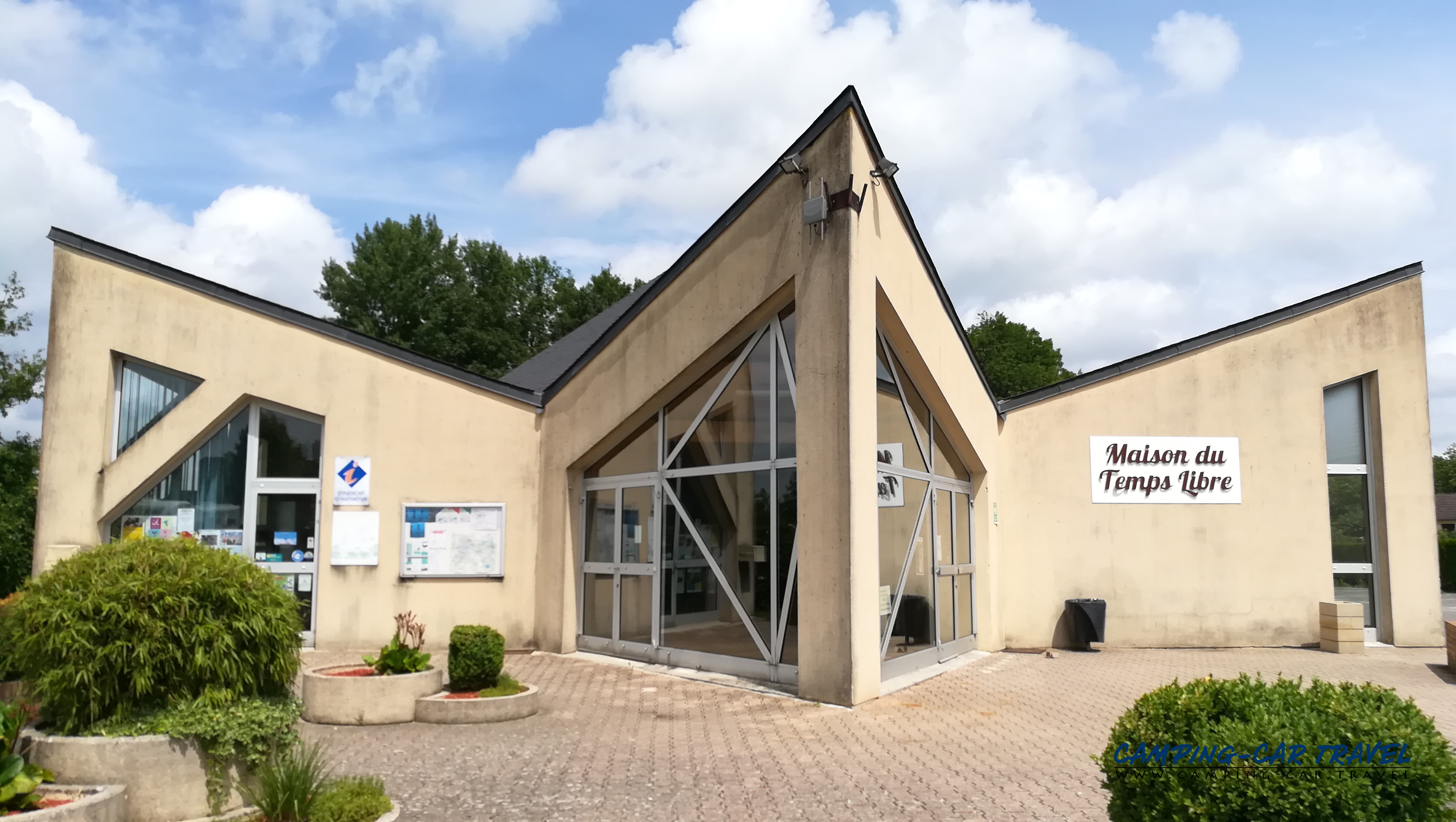 aire de services camping car Esternay Marne