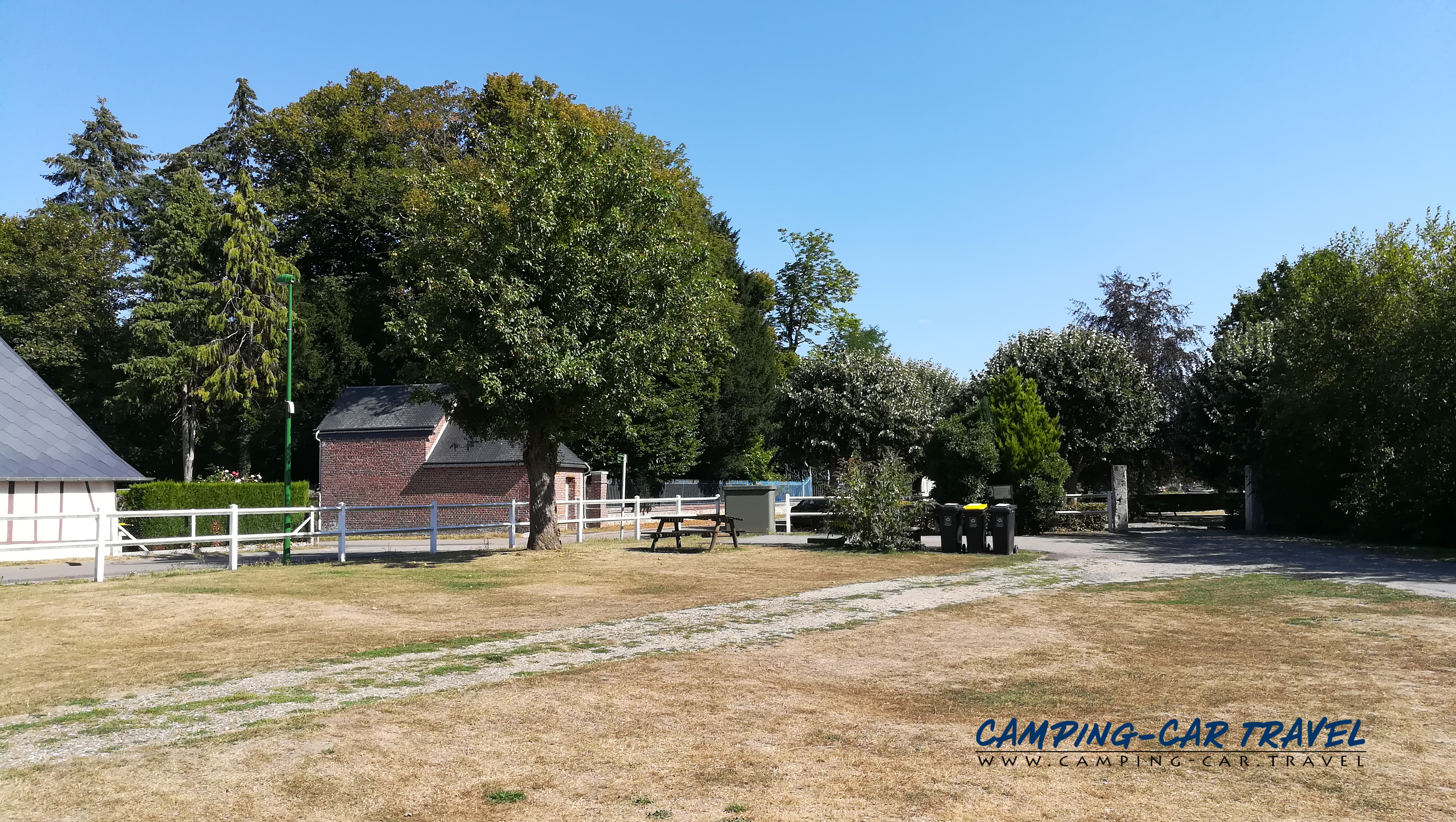 aire services camping car Campigny Eure Normandie