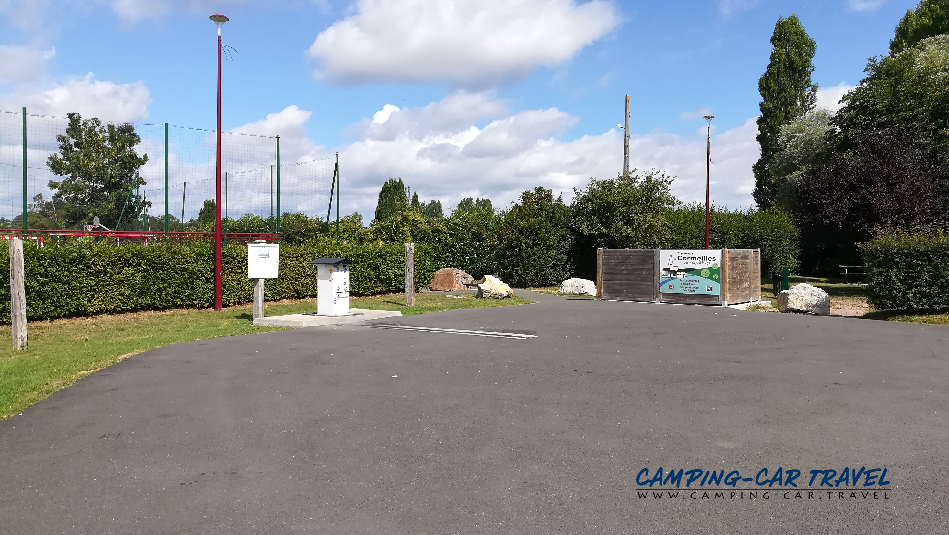 aire services camping car Cormeilles Eure Normandie