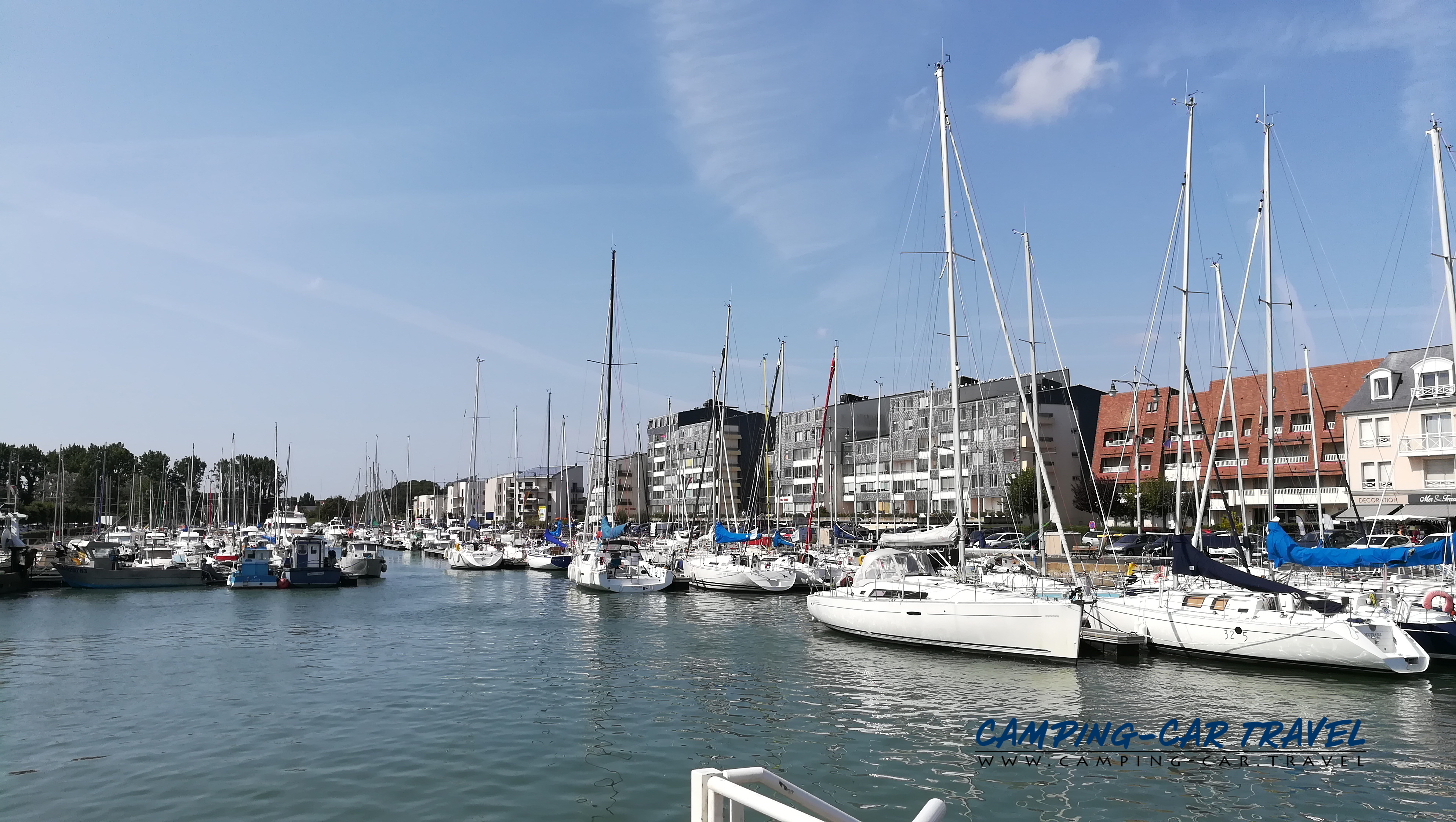 aire services camping car Courseulles-sur-Mer Calvados Normandie