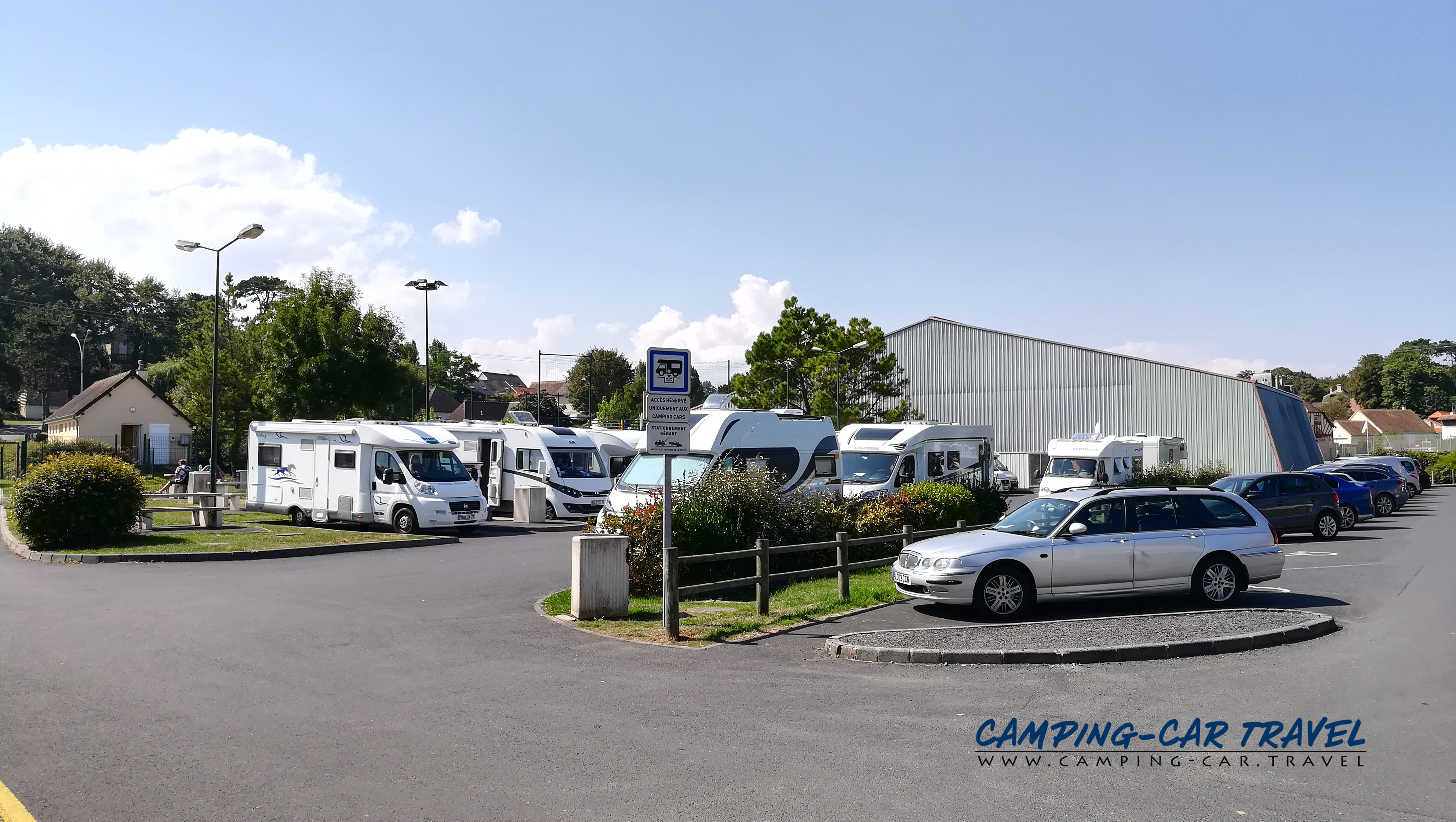 aire services camping car Arromanche-les-Bains Calvados Normandie
