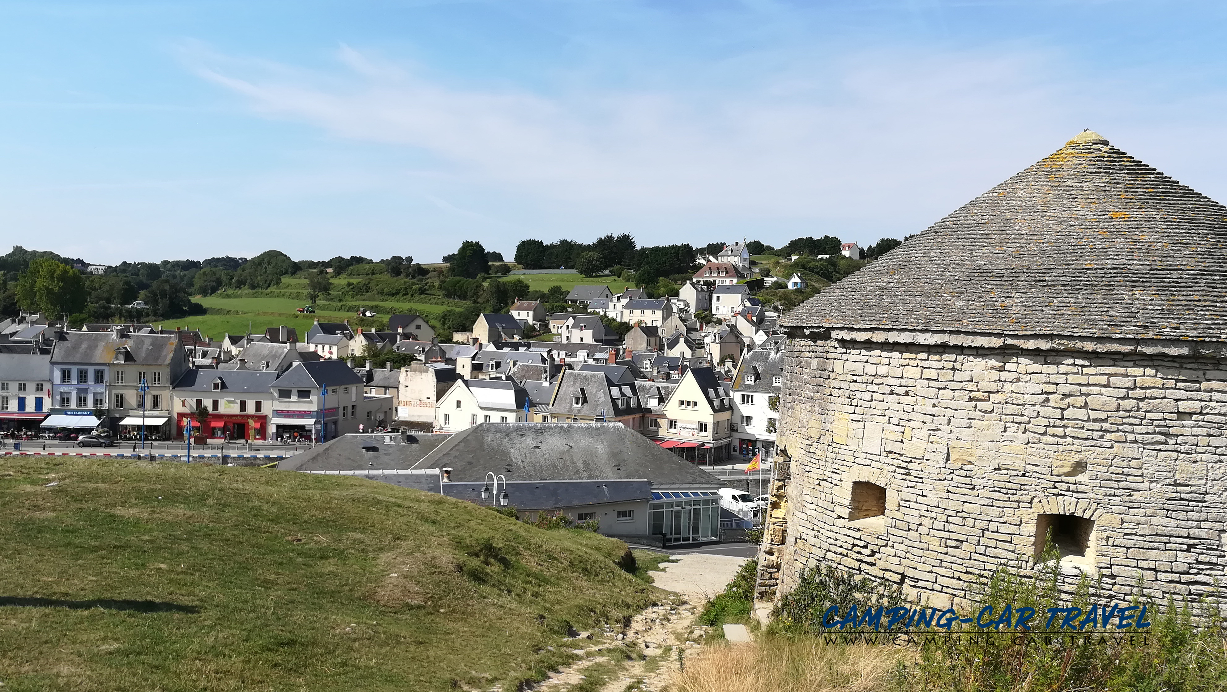 aire services camping cars Port-en-Bessin-Huppain Calvados Normandie