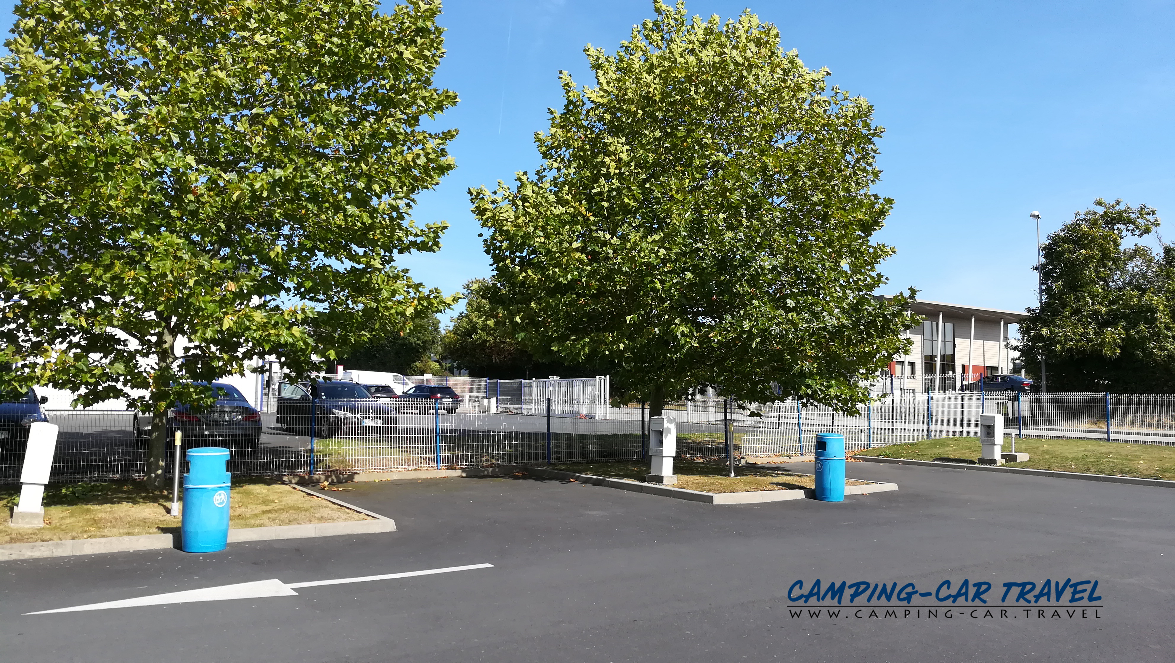 aire services camping car Valognes Manche Normandie