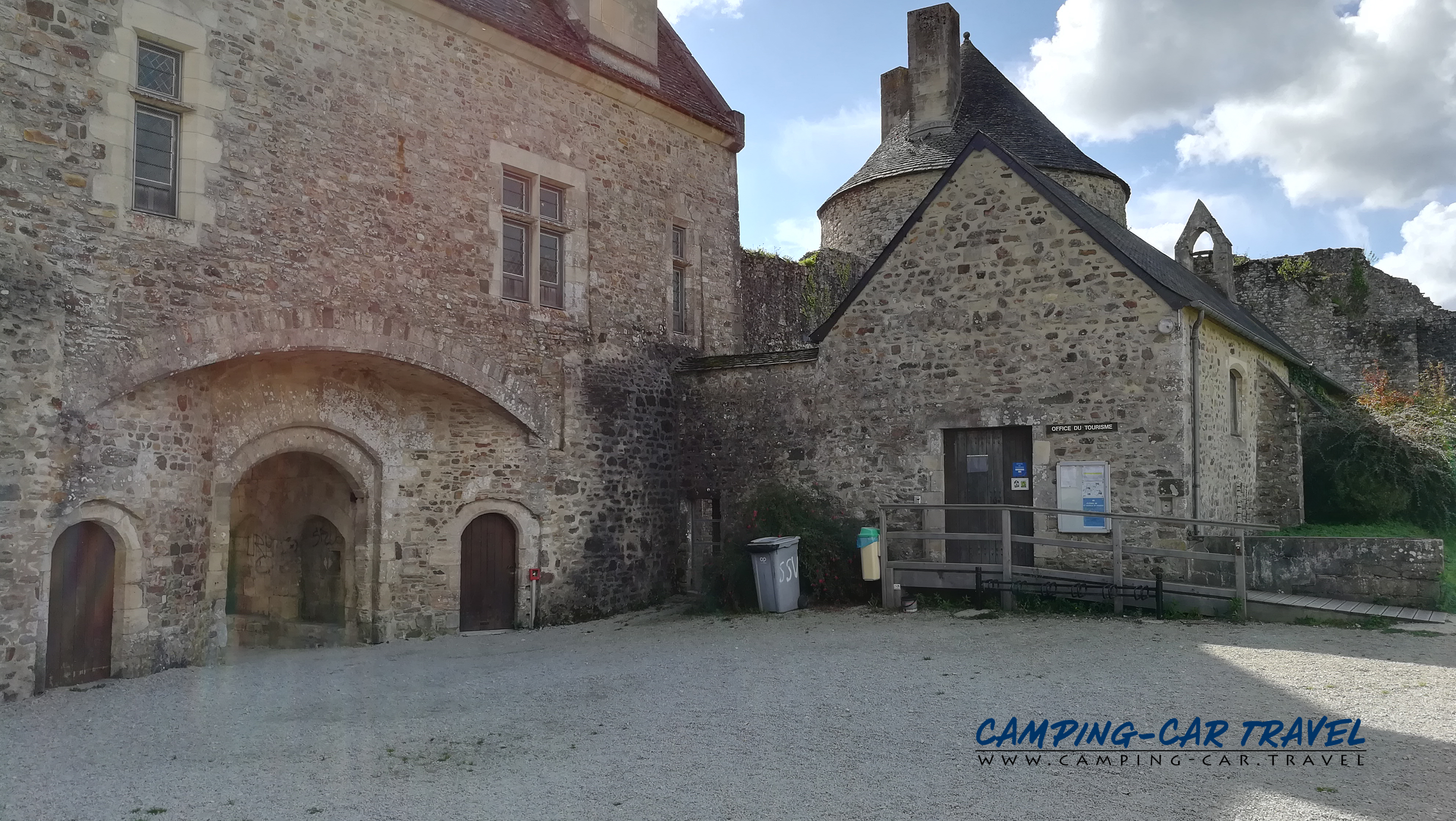 aire services camping car Saint-Sauveur-le-Vicomte Manche Normandie