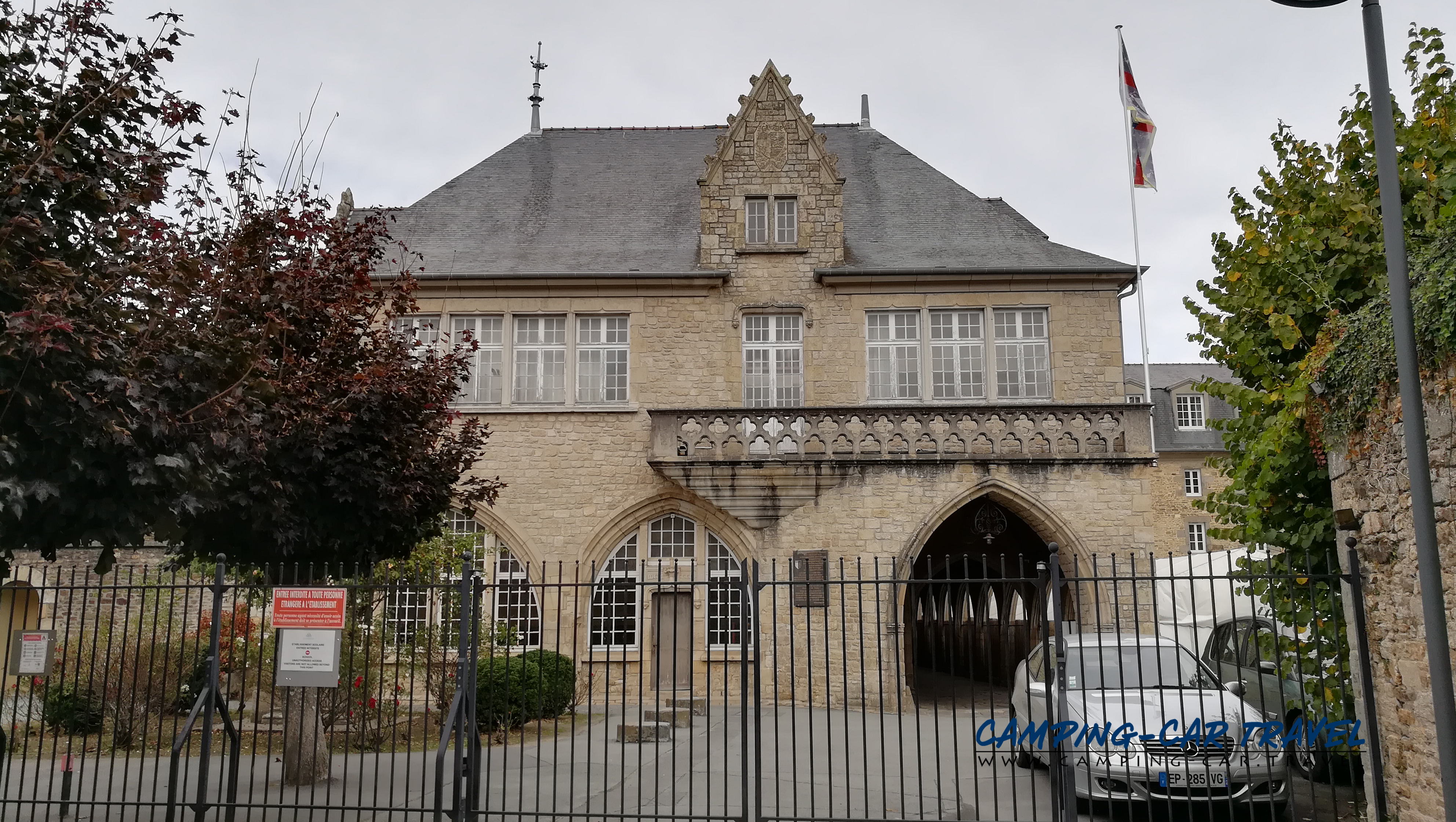 aire services camping car Léhon Dinan Côte-d'Armor Bretagne