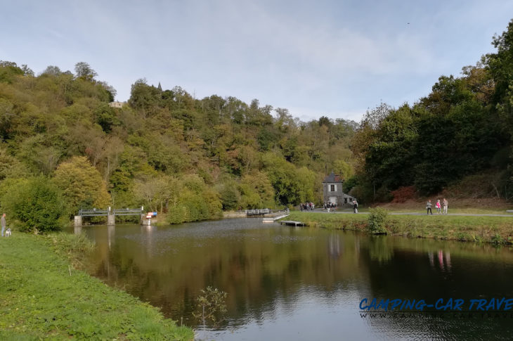 aire services camping car Léhon Dinan Côtes-d'Armor Bretagne