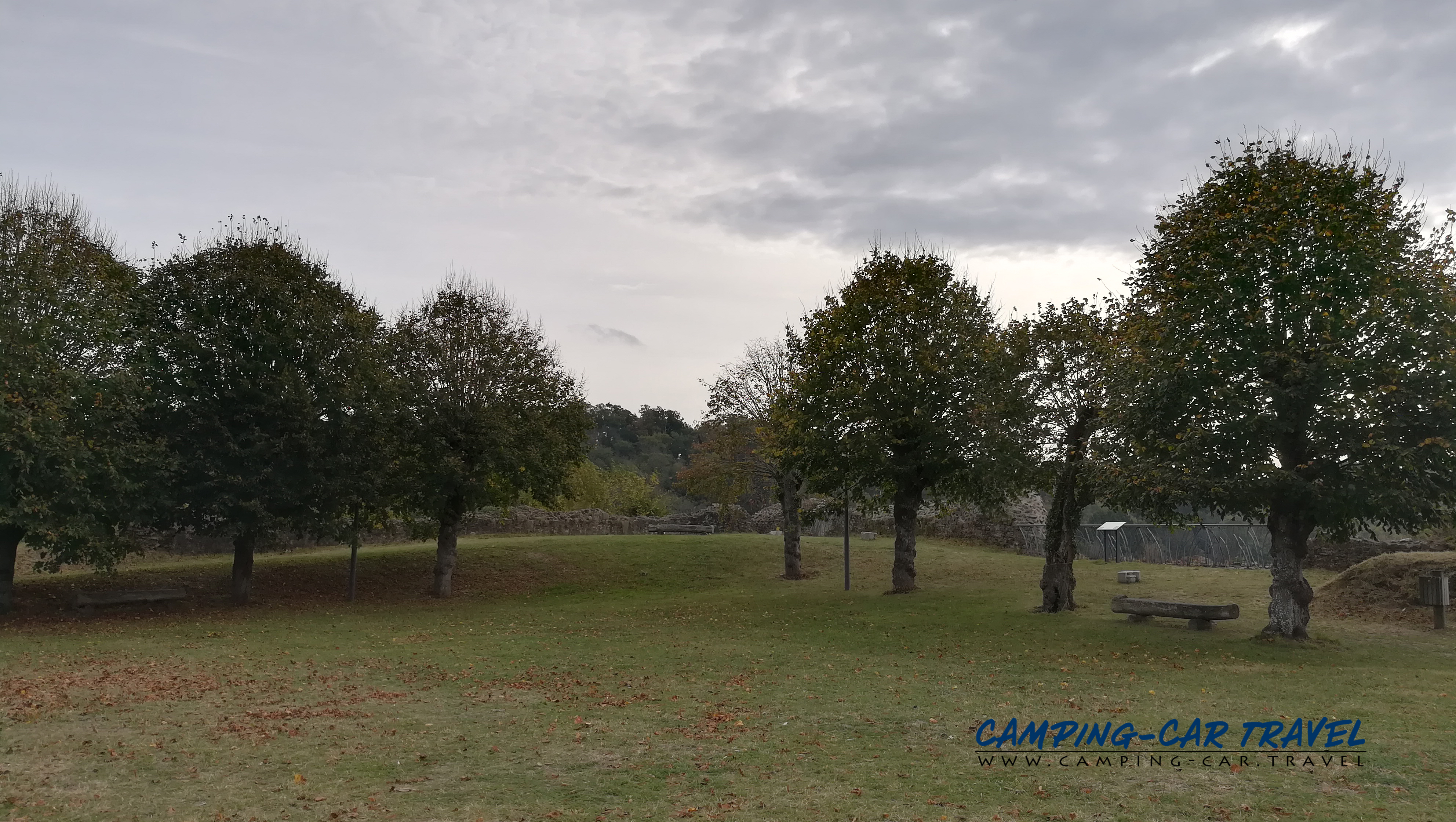 aire services camping car Léhon Dinan Côte-d'Armor Bretagne