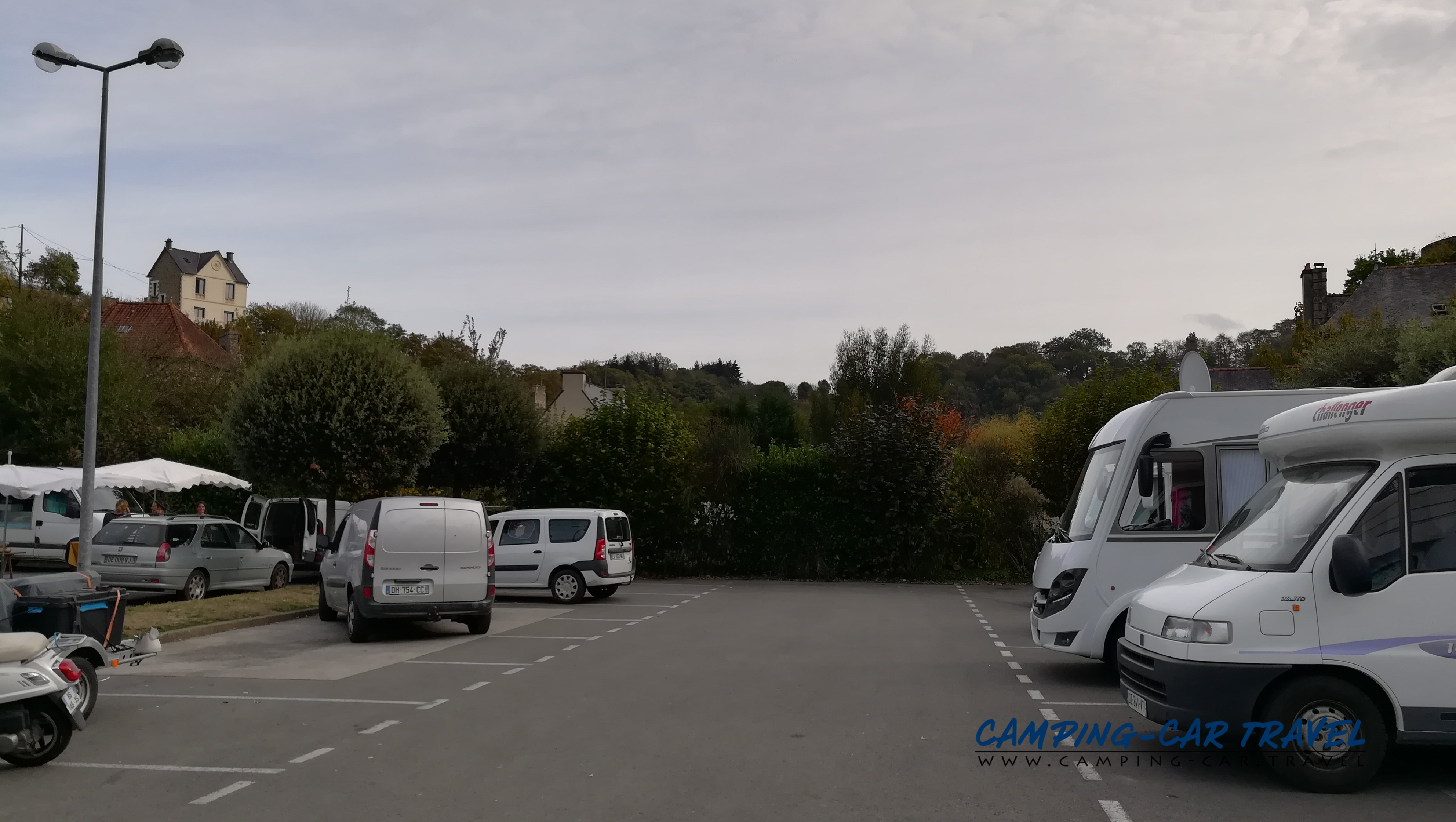 aire services camping car Léhon Dinan Côte-d'Armor Bretagne