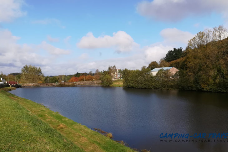 aire services camping car Le Pas Lanfains Côtes-d'Armor Bretagne