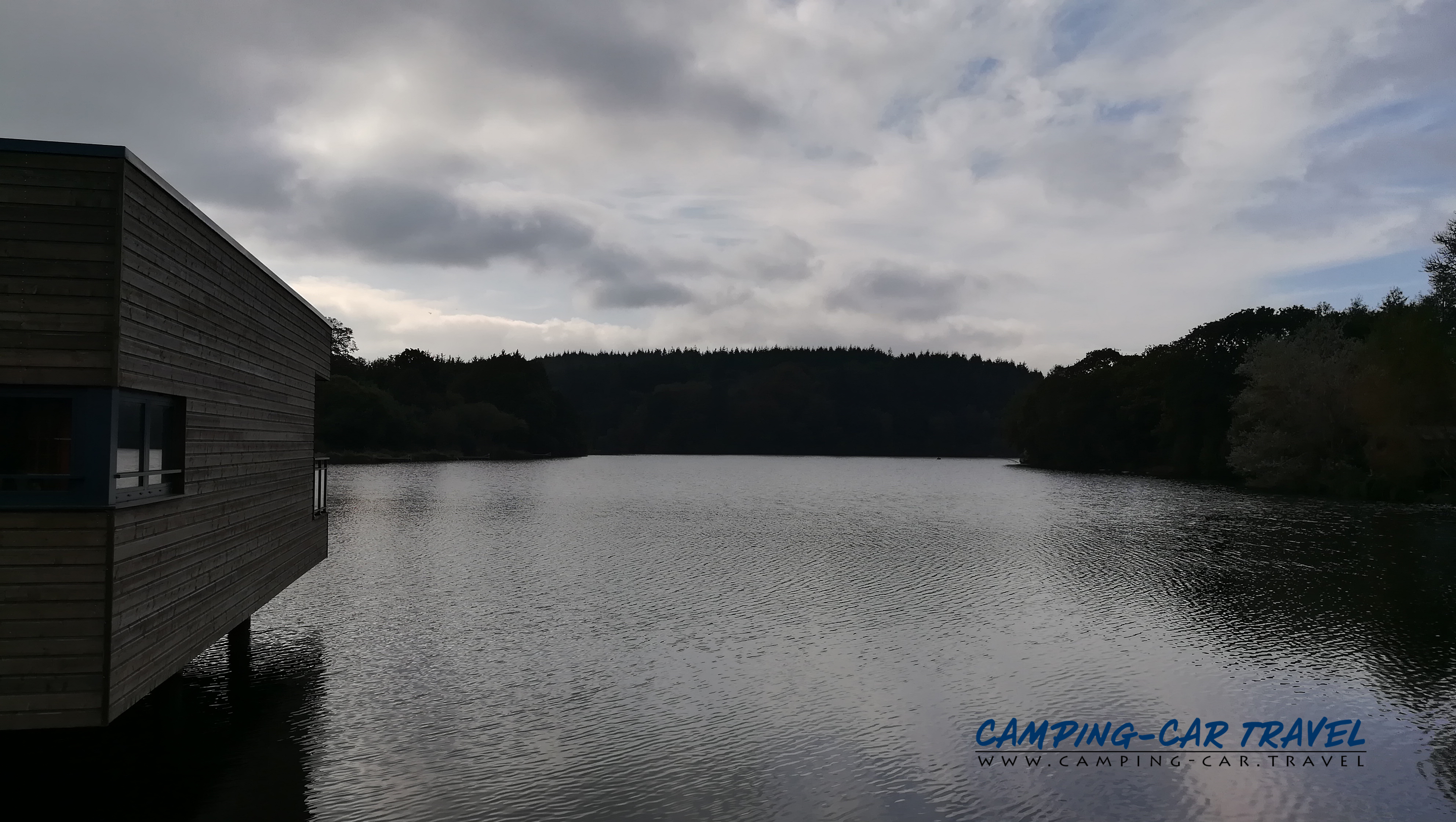 aire services camping car étang-neuf Saint-Connan Côtes-d'Armor Bretagne