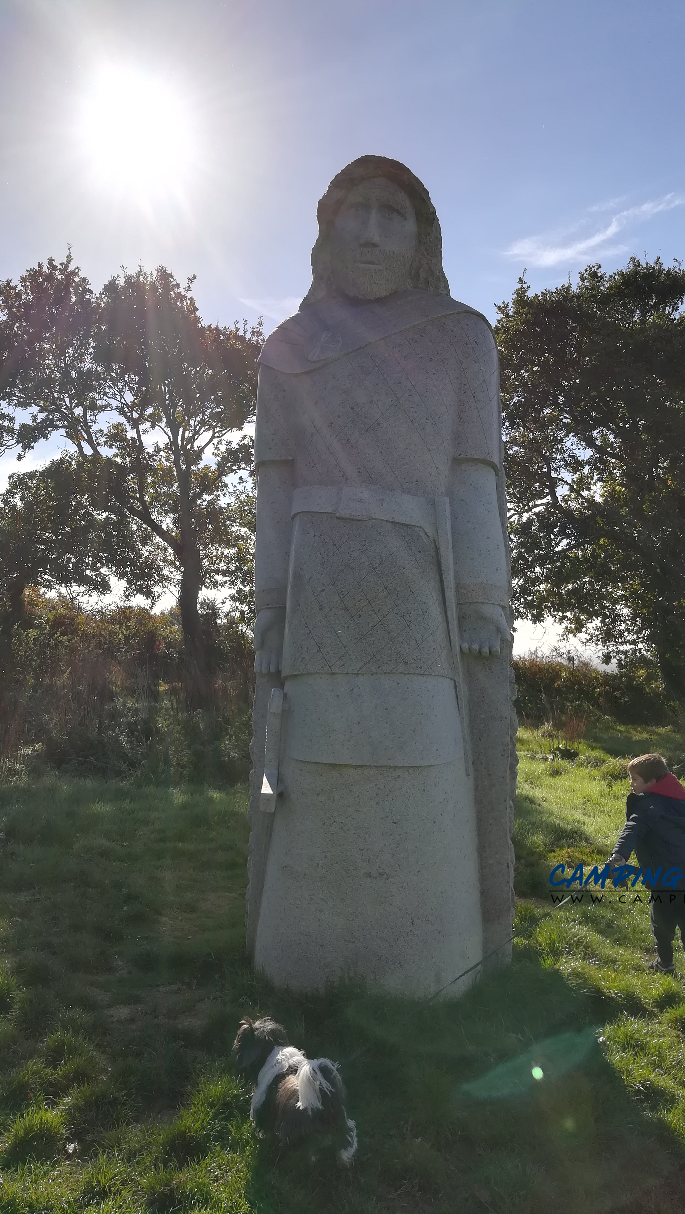 statues la vallée des saints colline de Quenequillec Finistère Bretagne