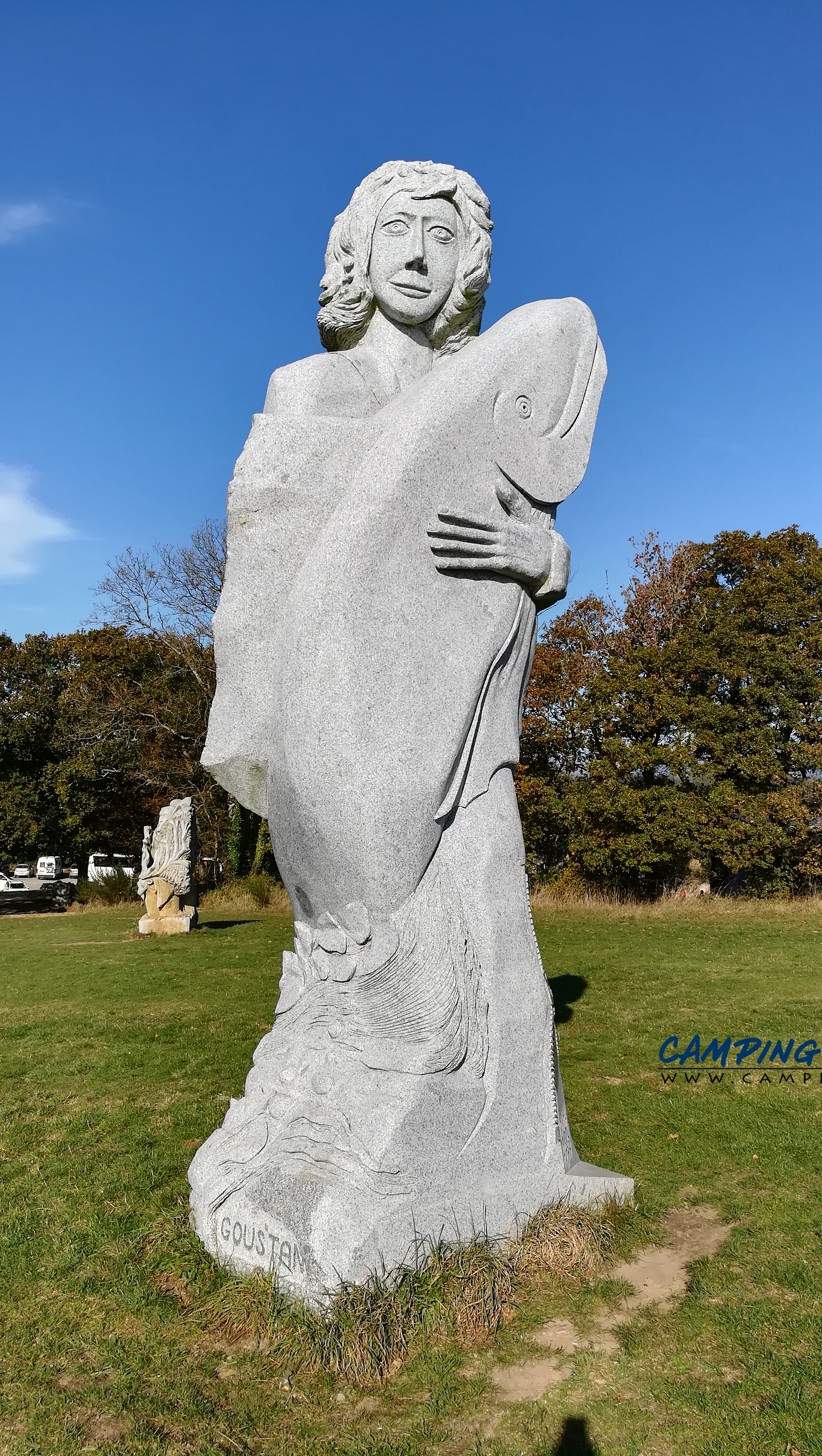 statues la vallée des saints colline de Quenequillec Finistère Bretagne