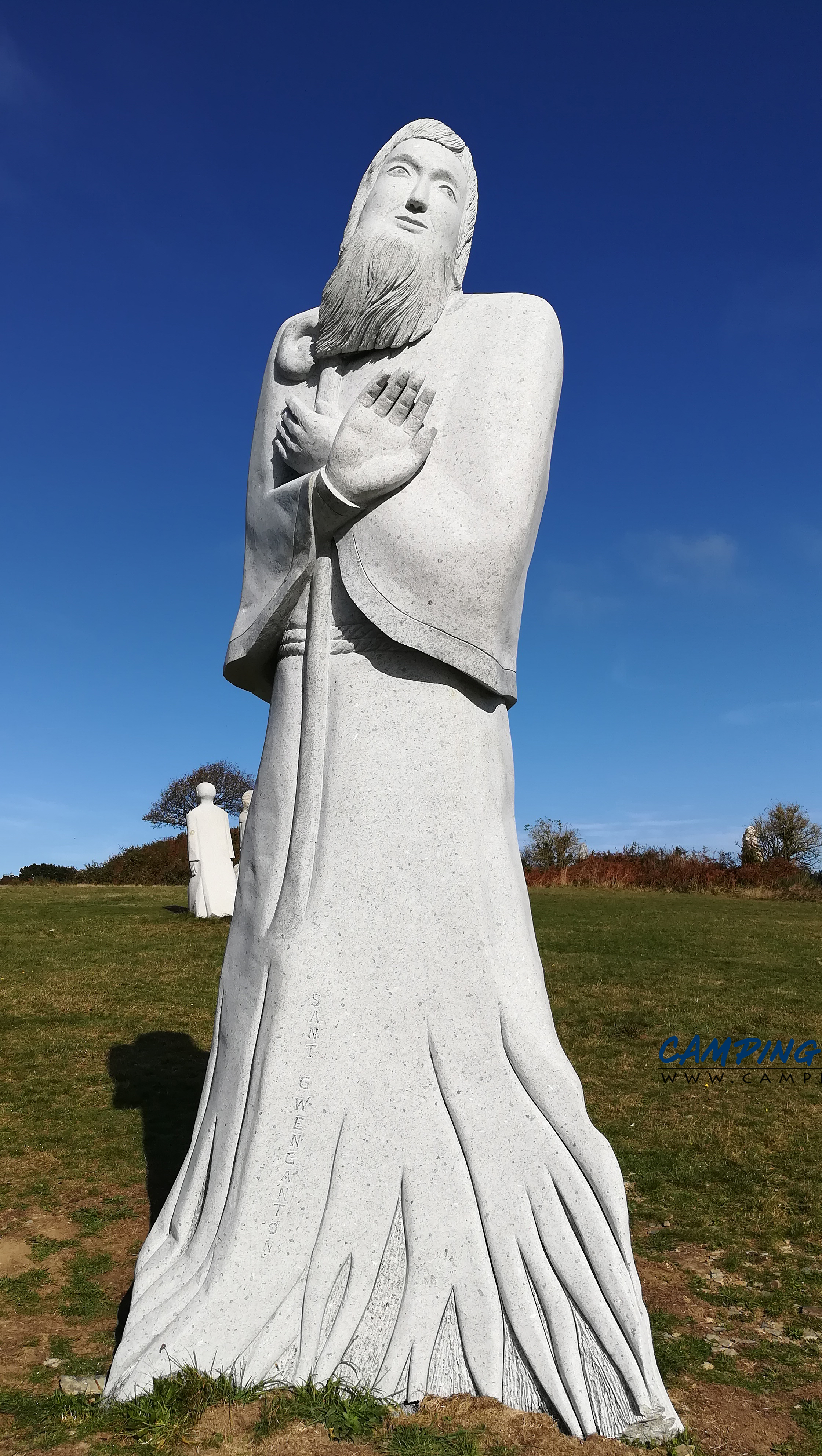 statues la vallée des saints colline de Quenequillec Finistère Bretagne