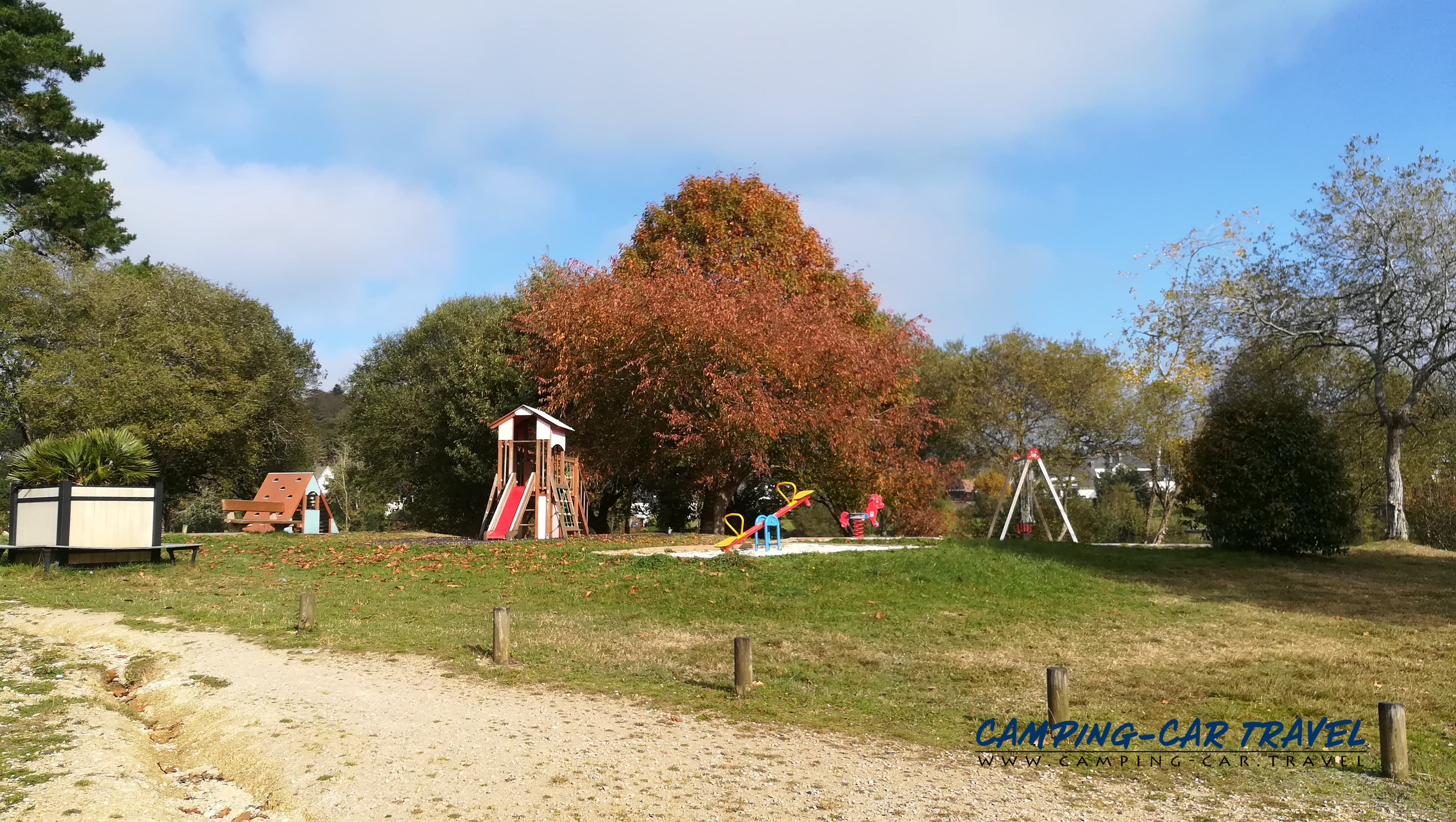 aire services camping car Huelgoat Finistère Bretagne