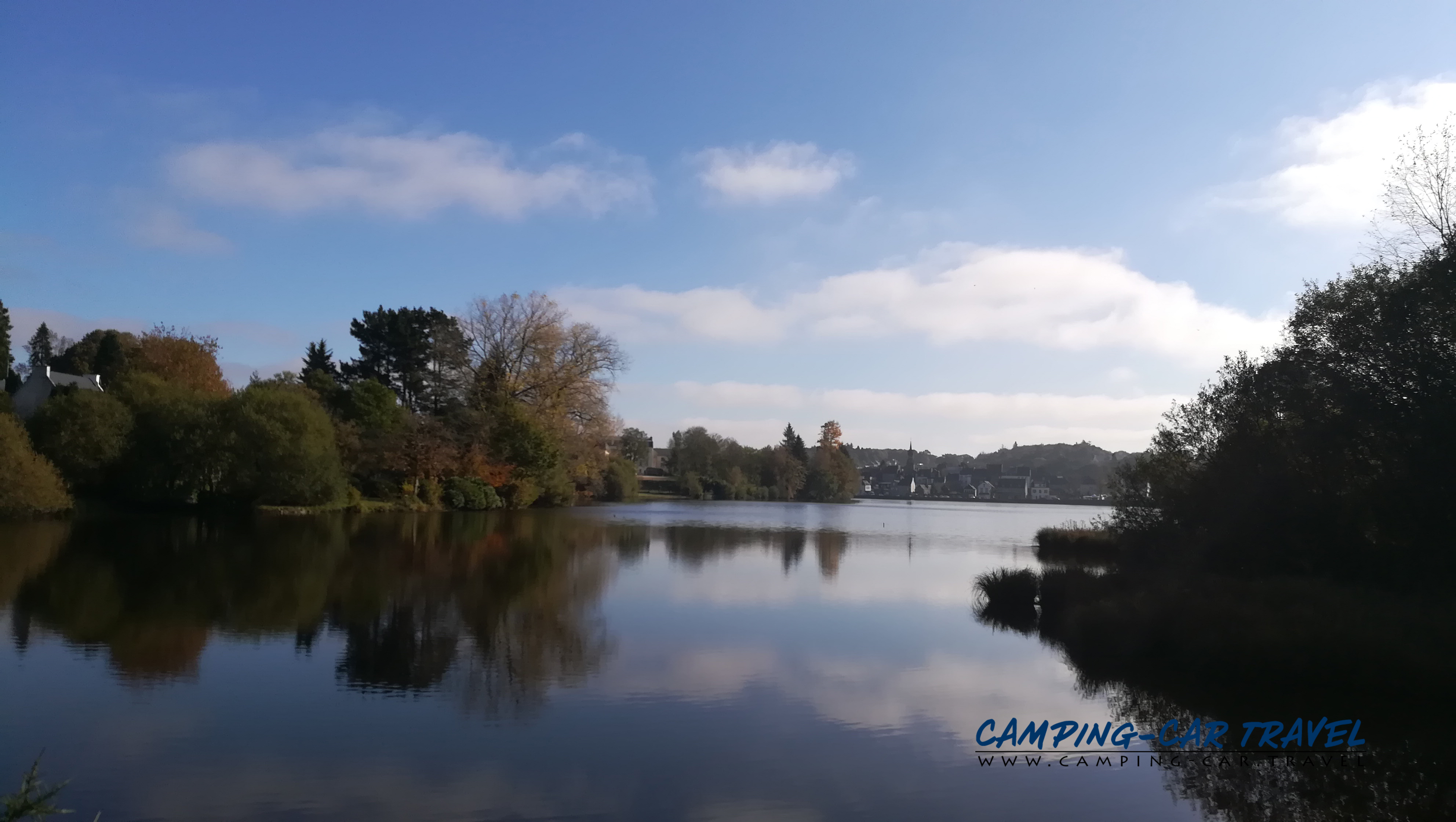 aire services camping car Huelgoat Finistère Bretagne