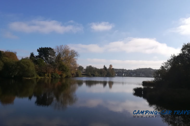 aire services camping car Huelgoat Finistère Bretagne