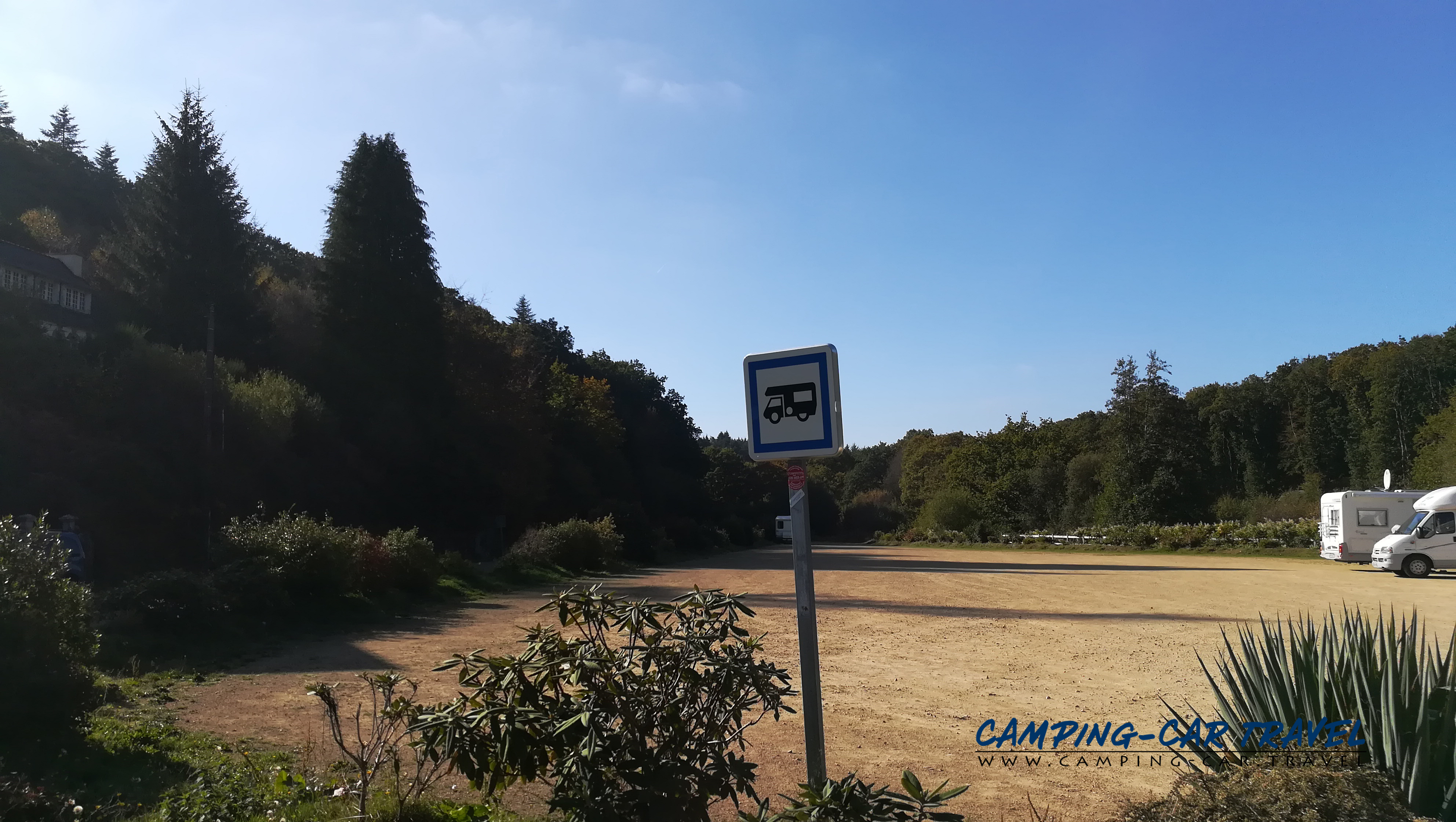 aire services camping car Huelgoat Finistère Bretagne