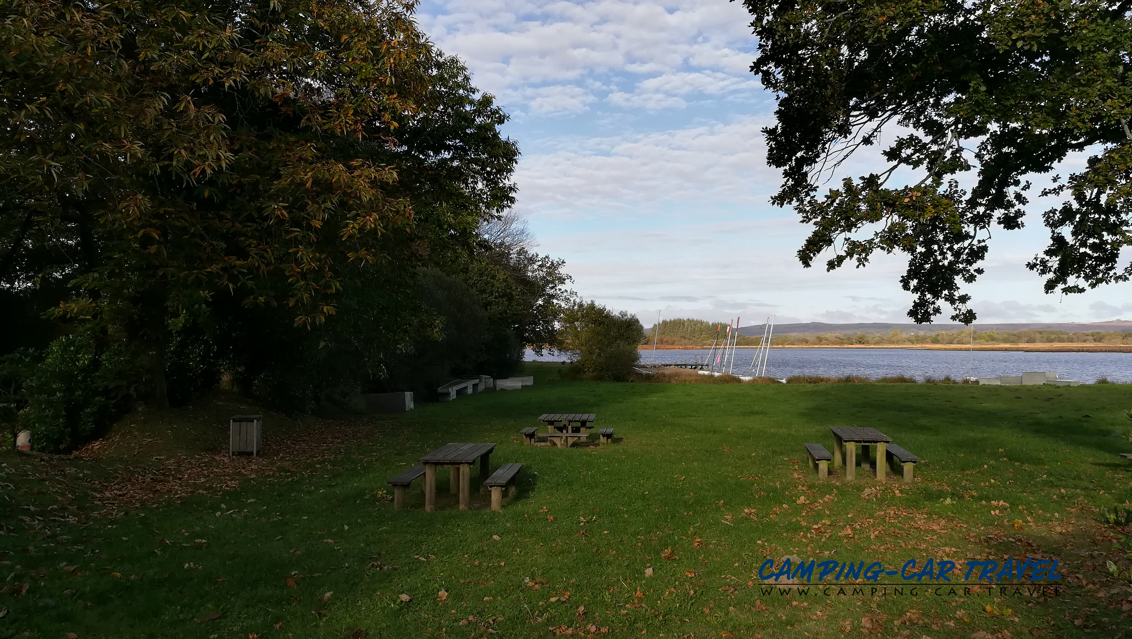 aire services camping car Nestavel-Braz Brennilis Finistère Bretagne