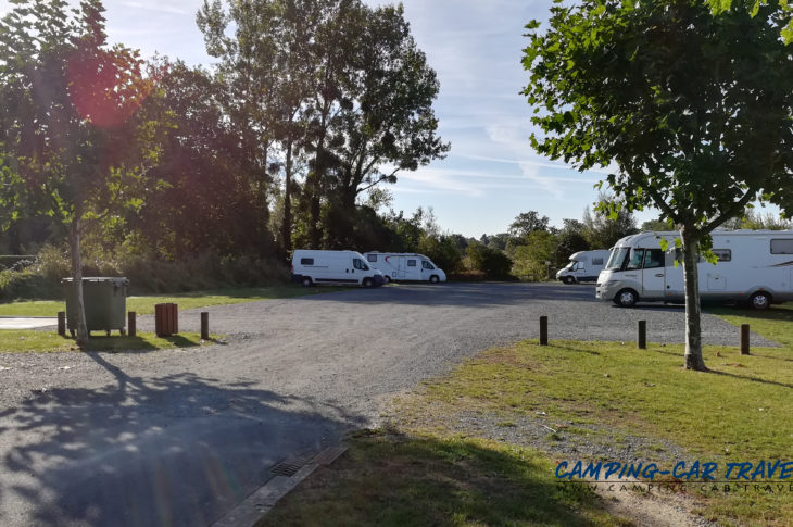 aire services camping car Lessay Manche Normandie