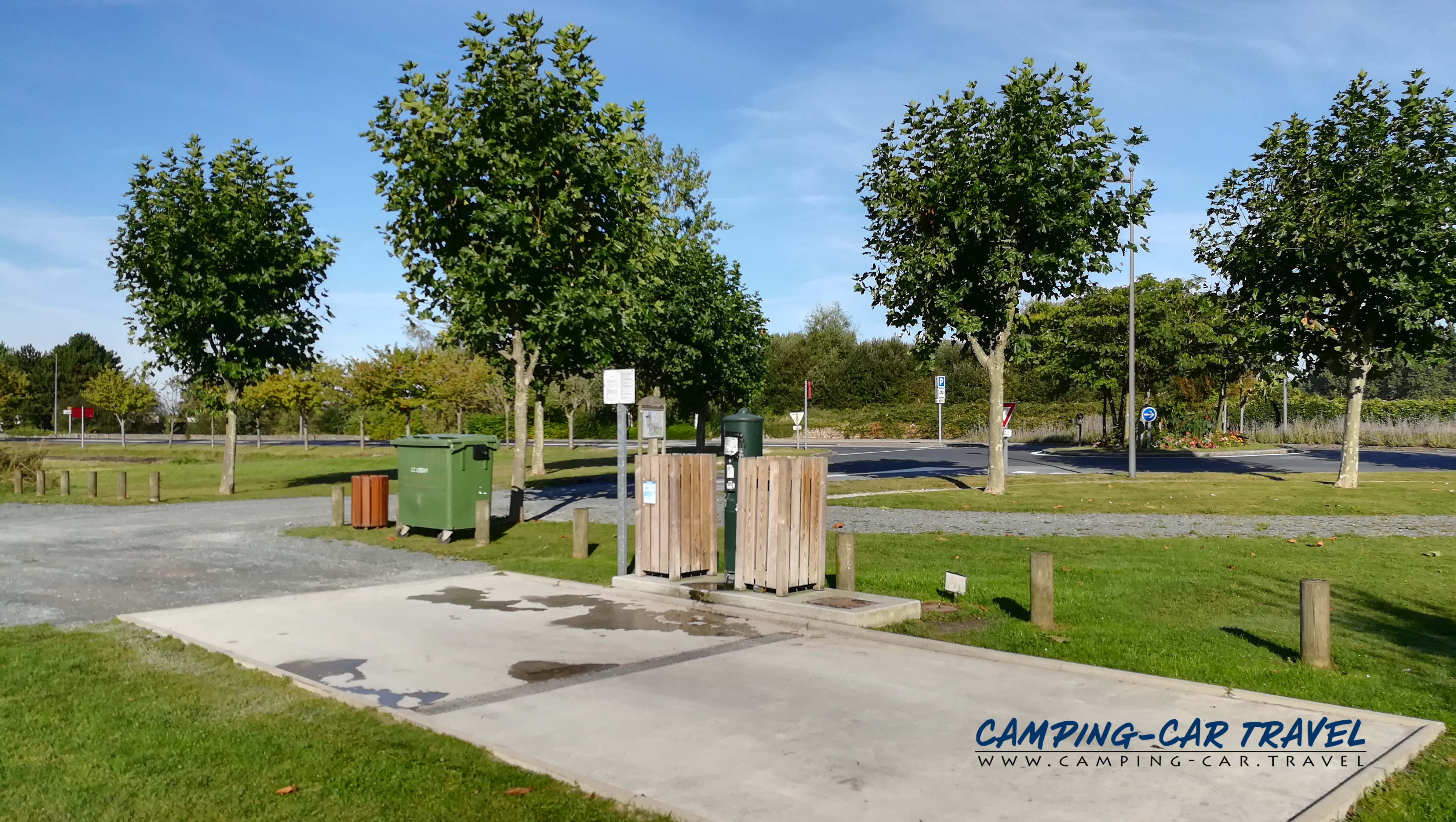 aire services camping car Lessay Manche Normandie