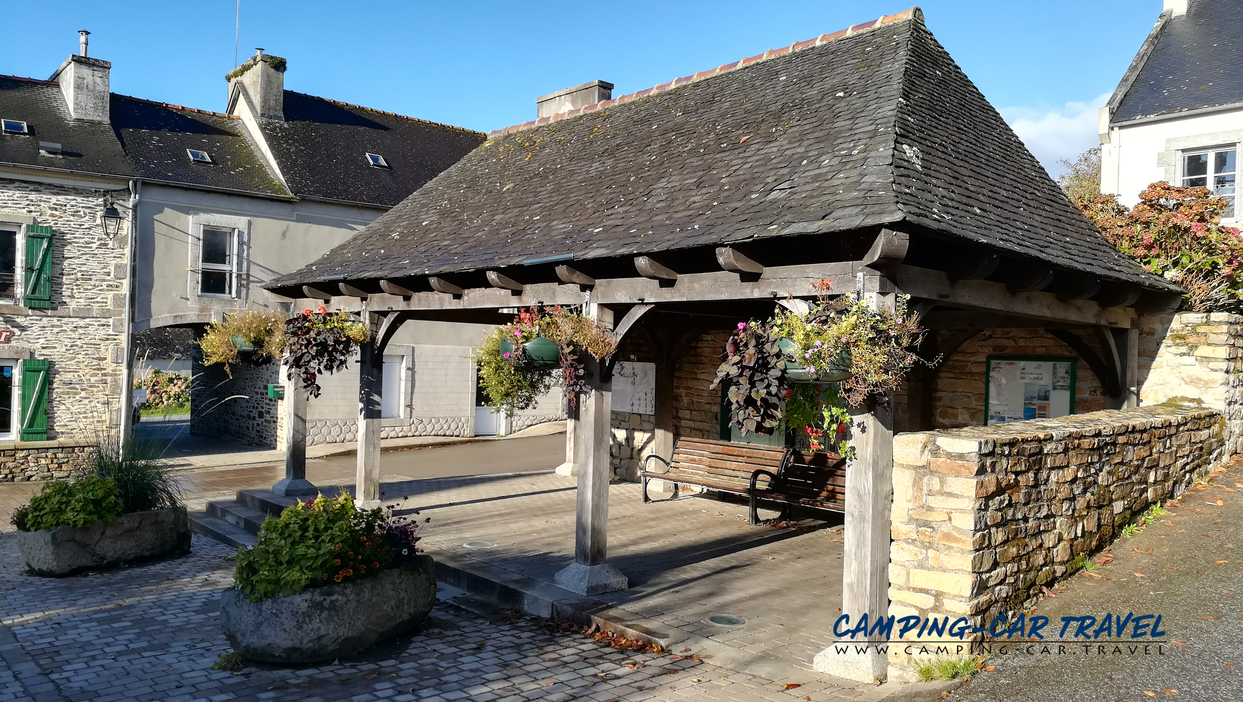 aire services camping car Lopérec Finistère Bretagne