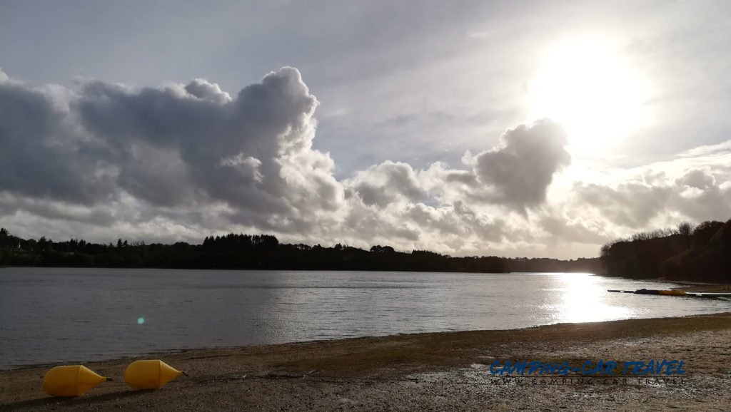 Glomel aire de services en Bretagne Campingcar Travel