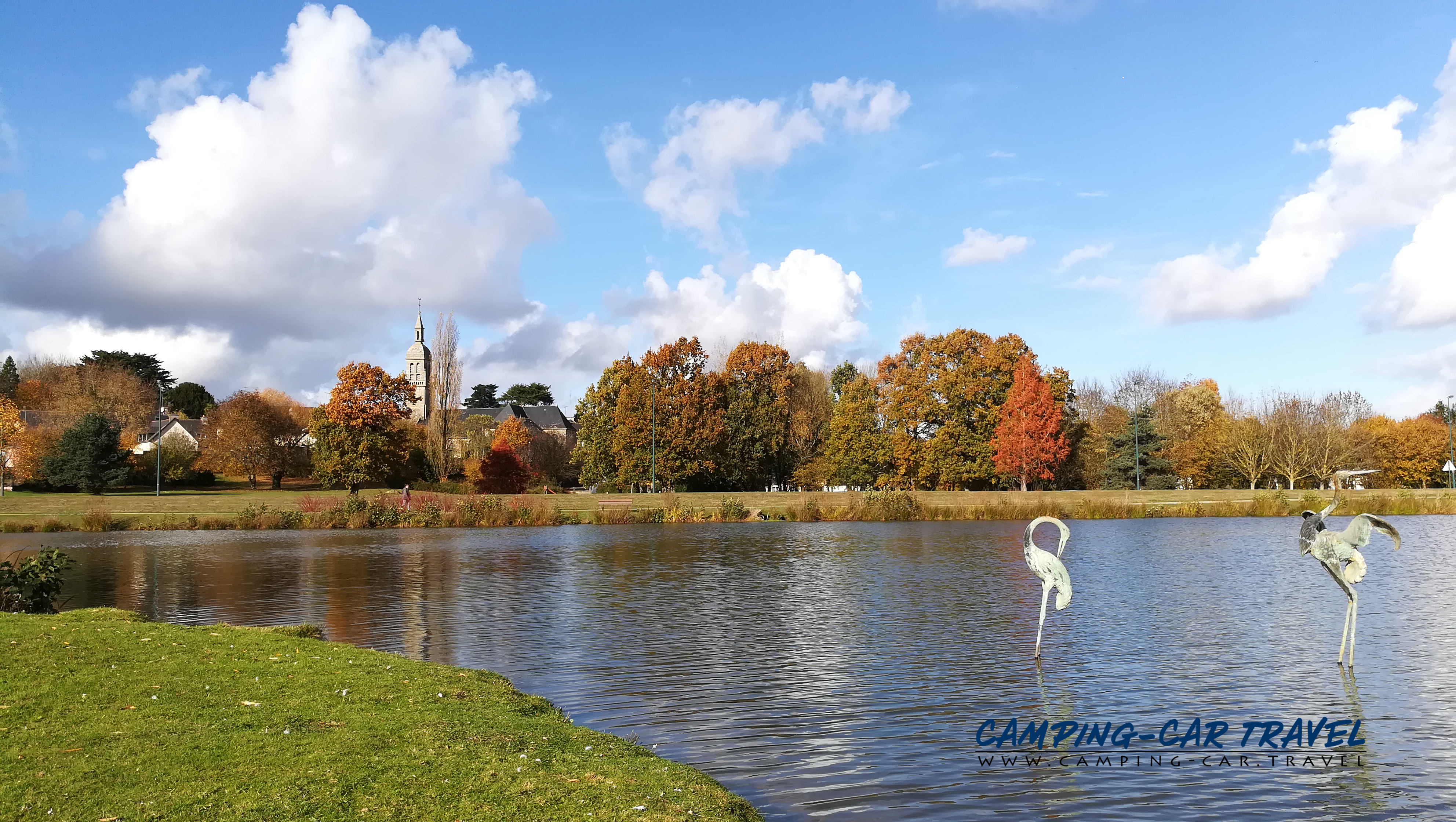 aire de services camping-cars Saint-Caradec Côtes-d'Armor Bretagne